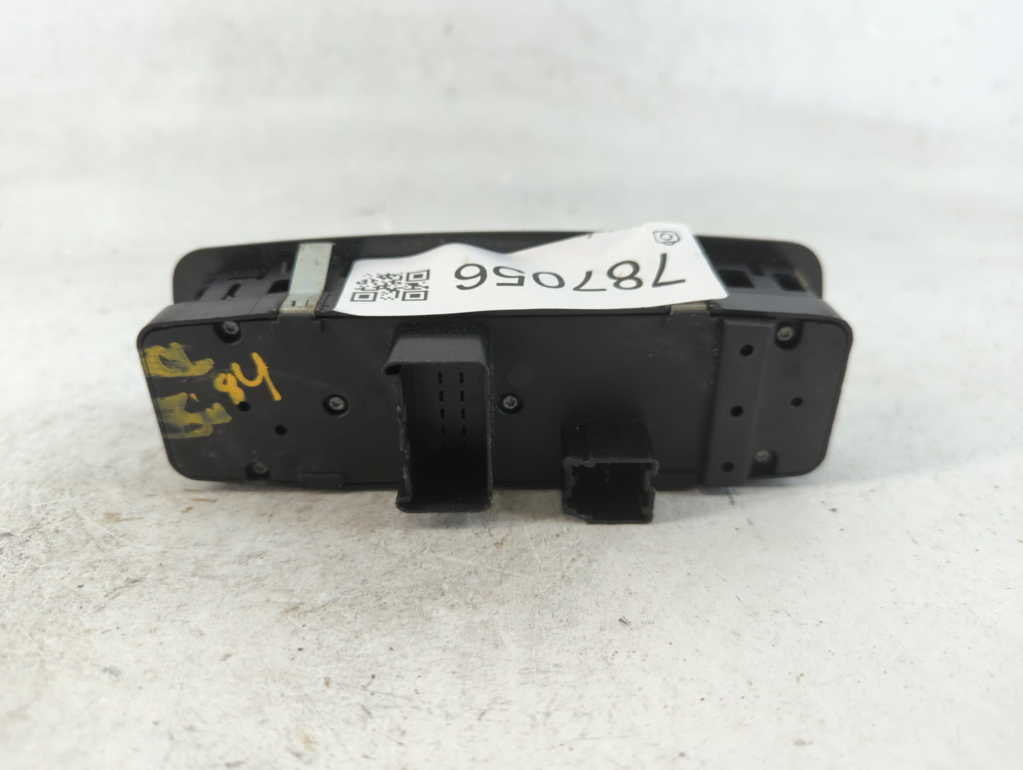 2017 Dodge Caravan Master Power Window Switch Replacement Driver Side Left P/N:10136342 68298871AA Fits Fits 2018 2019 2020 OEM Used Auto Parts - Oemusedautoparts1.com