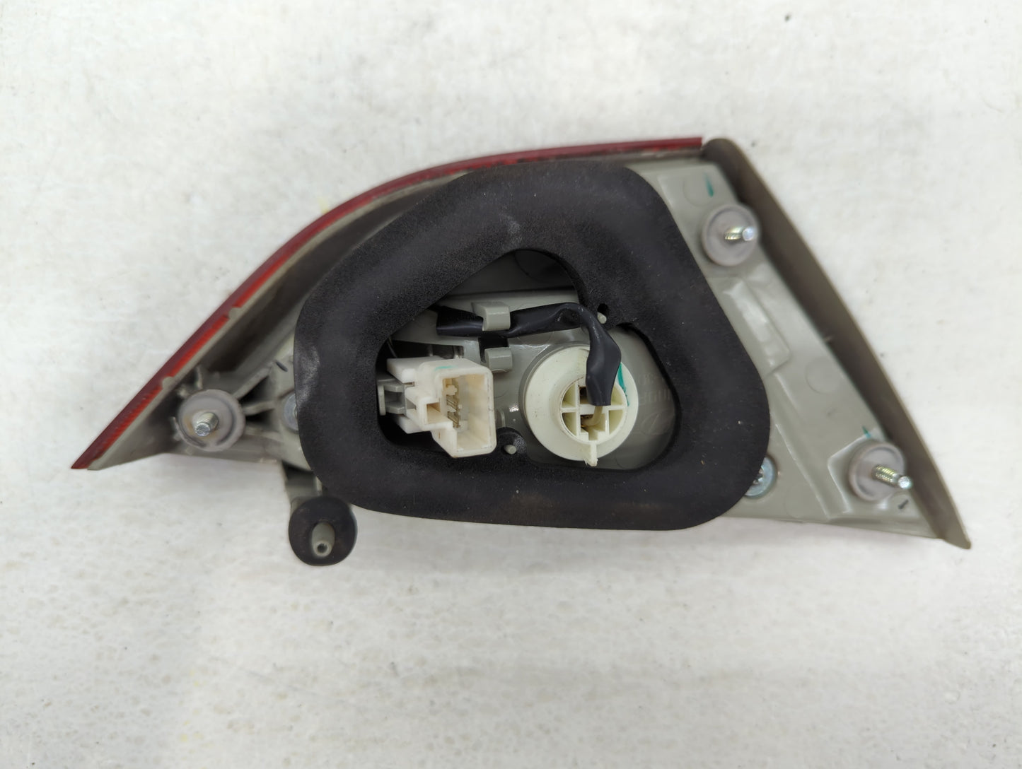 2011-2014 Hyundai Sonata Tail Light Assembly Passenger Right OEM P/N:92404-3Q Fits Fits 2011 2012 2013 2014 OEM Used Auto Parts - Oemusedautoparts1.com