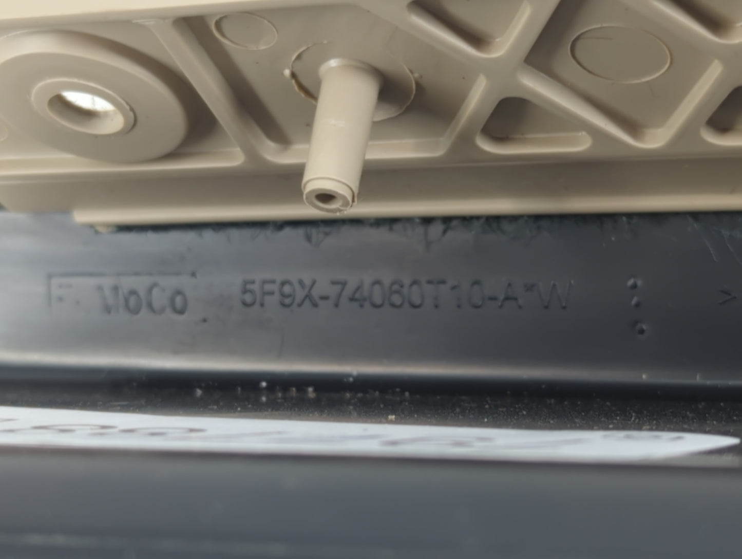 2006 Mercury Montego Passenger Glove Box Door Storage Compartment - Oemusedautoparts1.com