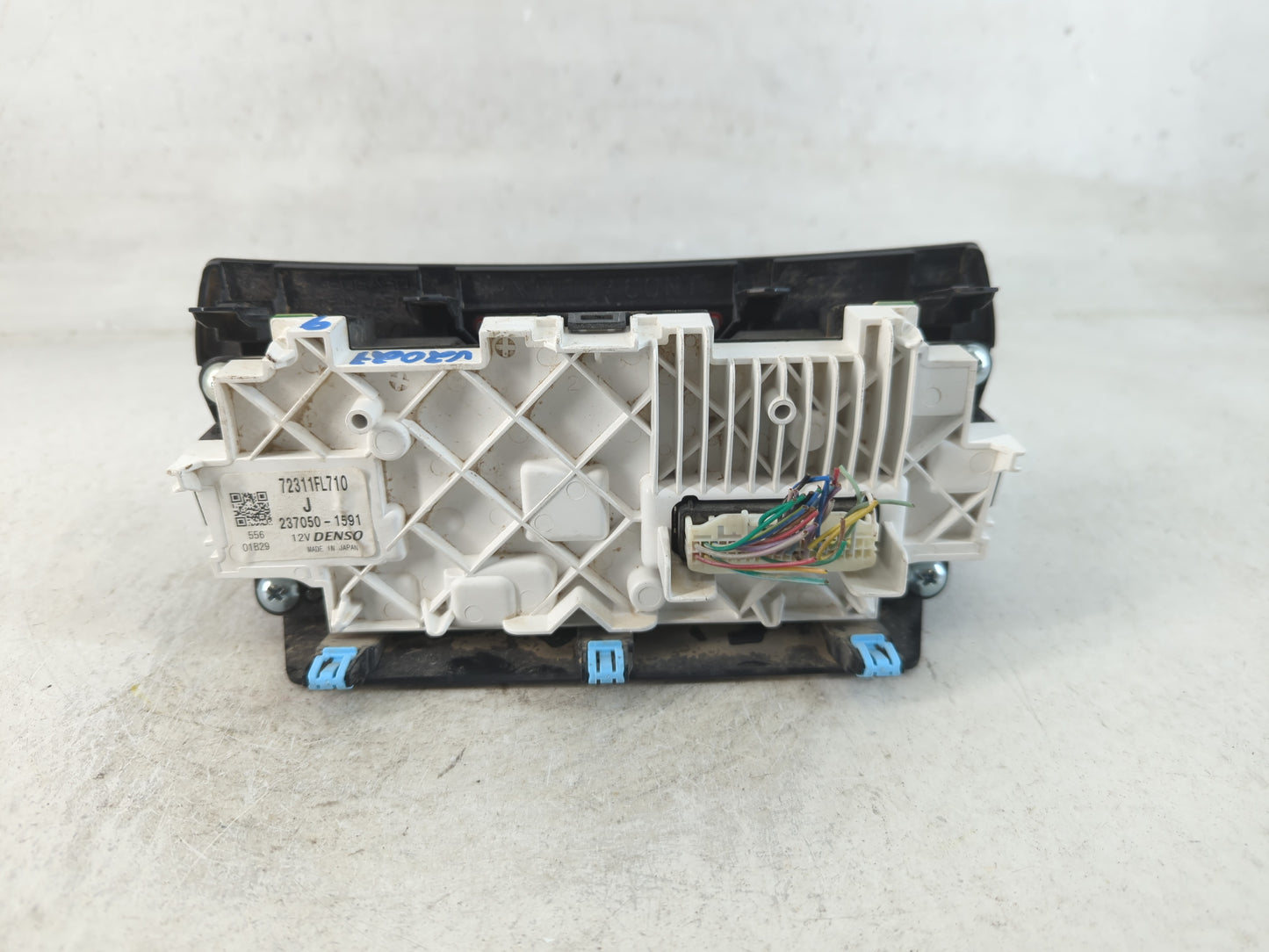 2018 Subaru Xv Crosstrek Climate Control Module Temperature AC/Heater Replacement P/N:72311FL710 Fits OEM Used Auto Parts - Oemusedautoparts1.com
