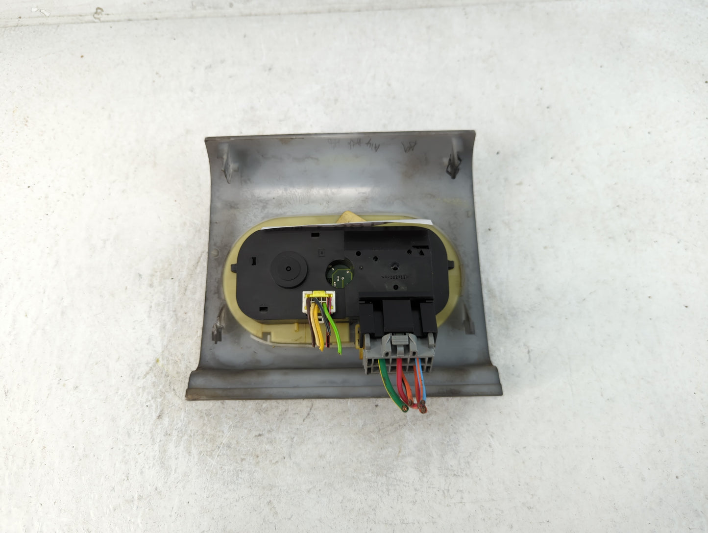 2003-2005 Lincoln Aviator Climate Control Module Temperature AC/Heater Replacement Fits Fits 2003 2004 2005 OEM Used Auto Parts - Oemusedautoparts1.com