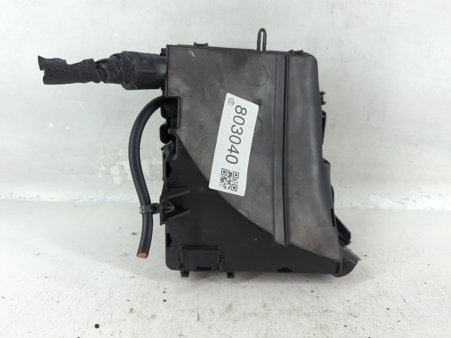 2011-2014 Hyundai Sonata Fusebox Fuse Box Panel Relay Module P/N:91950-3S712 Fits Fits 2011 2012 2013 2014 OEM Used Auto Parts - Oemusedautoparts1.com