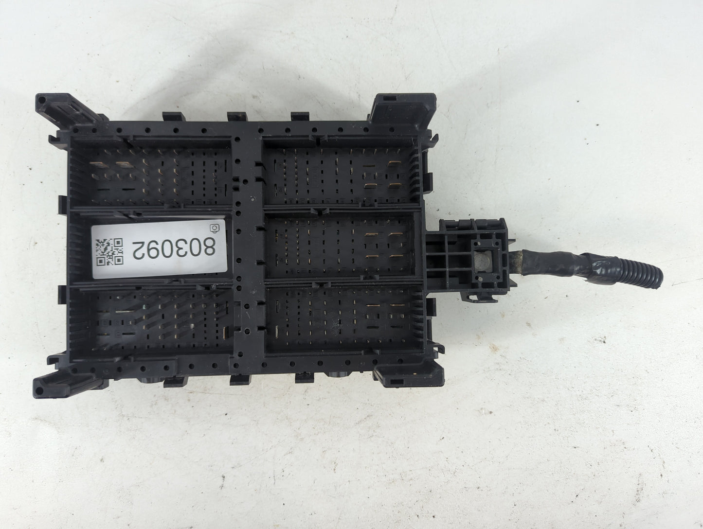 2016 Gmc Yukon Xl Fusebox Fuse Box Panel Relay Module P/N:23418066 Fits Fits 2015 2017 2018 2019 2020 OEM Used Auto Parts - Oemusedautoparts1.com
