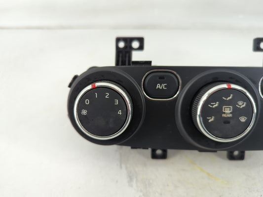 2017-2018 Kia Forte Climate Control Module Temperature AC/Heater Replacement P/N:97250-B0AA0 Fits Fits 2017 2018 OEM Used Auto Parts