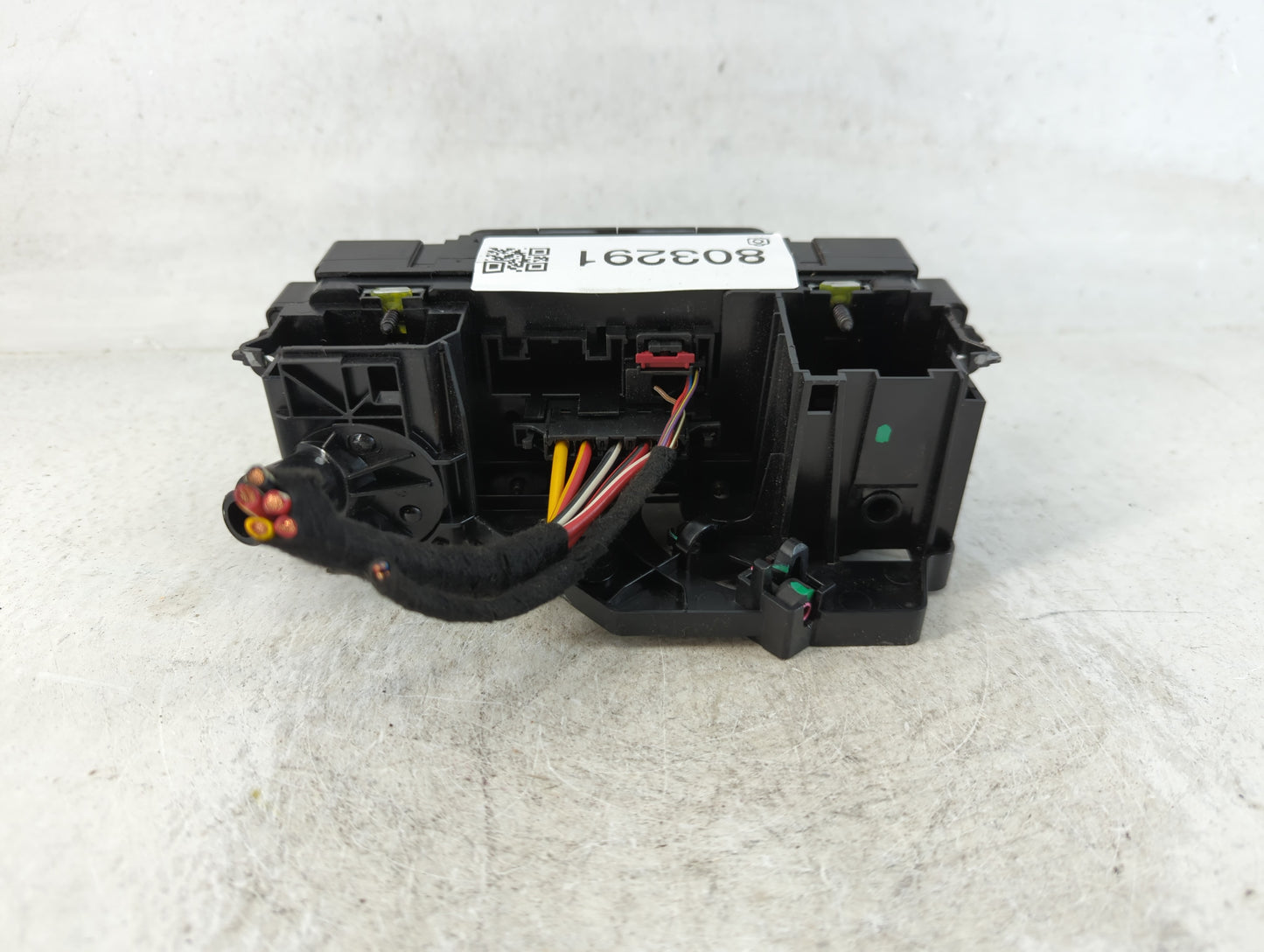 2018-2019 Volkswagen Beetle Climate Control Module Temperature AC/Heater Replacement P/N:0746-24417 90151-736 Fits Fits 2018 2019 OEM Used Auto Parts - Oemusedautoparts1.com