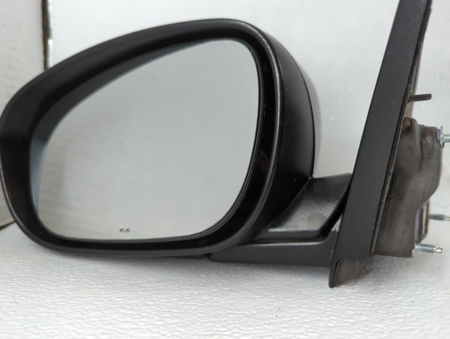 2005-2010 Chrysler 300 Side Mirror Replacement Passenger Right View Door Mirror P/N:8125BC-B 1BY431XRAB Fits OEM Used Auto Parts - Oemusedautoparts1.com