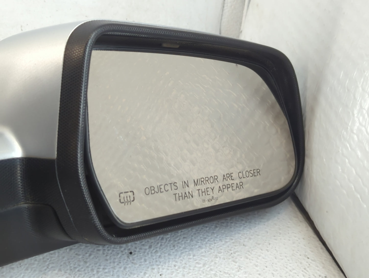 2010-2011 Gmc Terrain Side Mirror Replacement Passenger Right View Door Mirror Fits Fits 2010 2011 OEM Used Auto Parts - Oemusedautoparts1.com