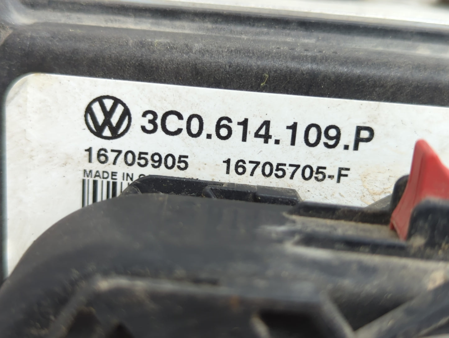 2009-2010 Volkswagen Passat ABS Pump Control Module Replacement P/N:16705905 3C0.614.109.P Fits Fits 2009 2010 OEM Used Auto Parts - Oemusedautoparts1.com