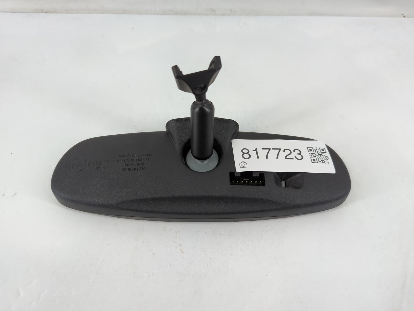 2005 Jeep Grand Cherokee Interior Rear View Mirror Replacement OEM P/N:E11015622 Fits OEM Used Auto Parts - Oemusedautoparts1.com