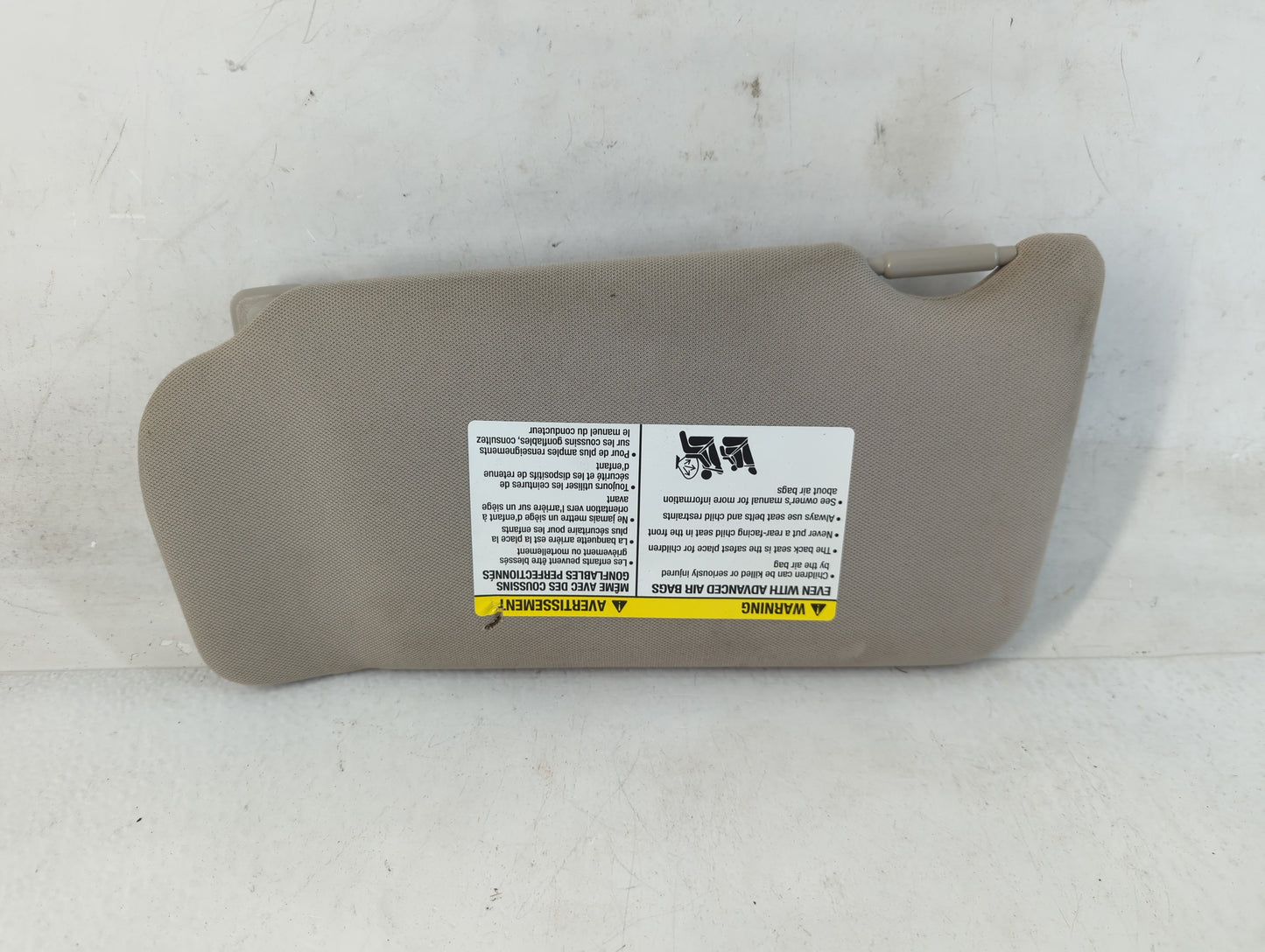 2005-2007 Chrysler 300 Sun Visor Shade Replacement Passenger Right Mirror Fits Fits 2005 2006 2007 OEM Used Auto Parts - Oemusedautoparts1.com