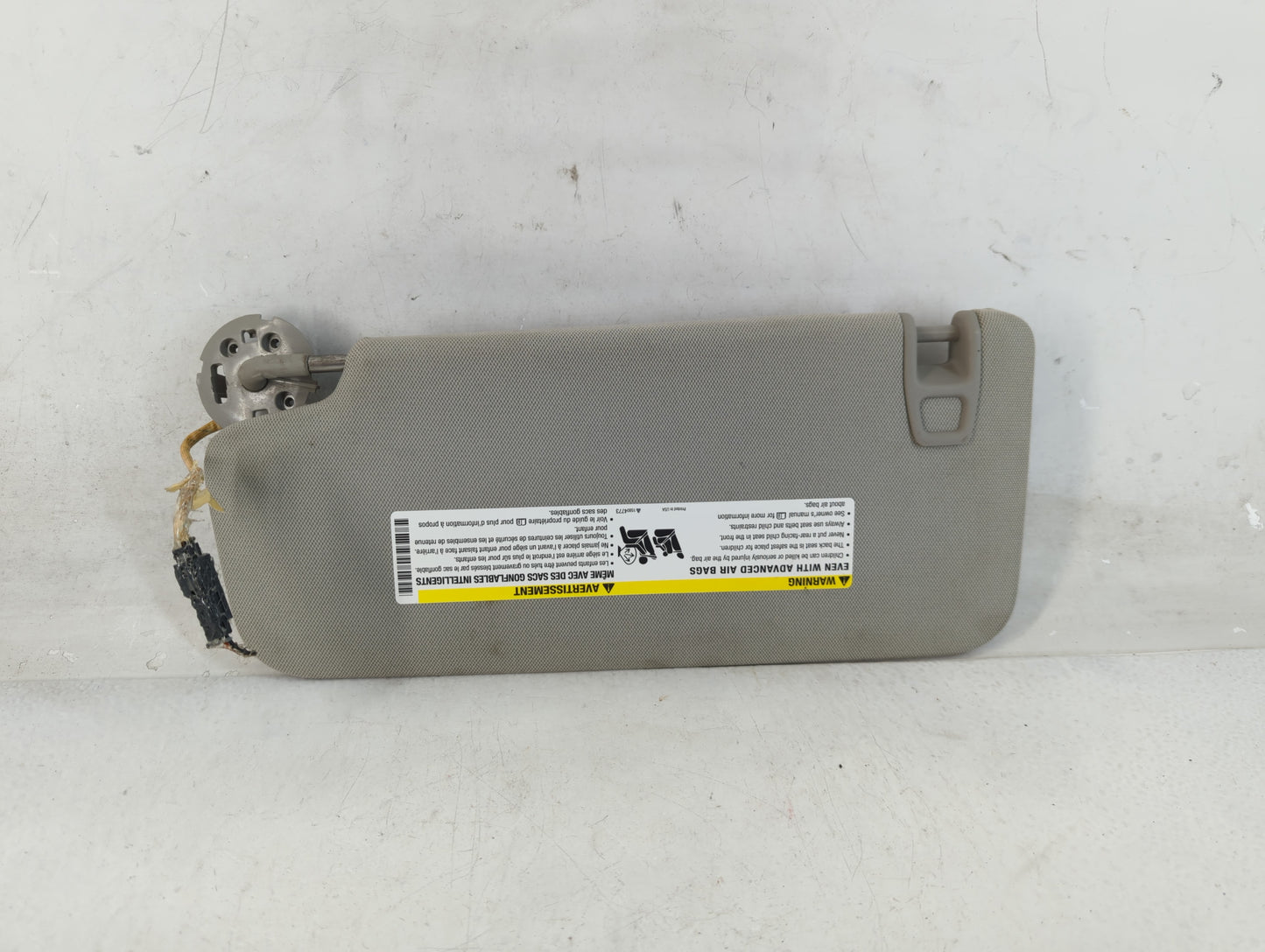 2010-2017 Gmc Terrain Sun Visor Shade Replacement Passenger Right Mirror Fits Fits 2010 2011 2012 2013 2014 2015 2016 2017 OEM Used Auto Parts - Oemusedautoparts1.com