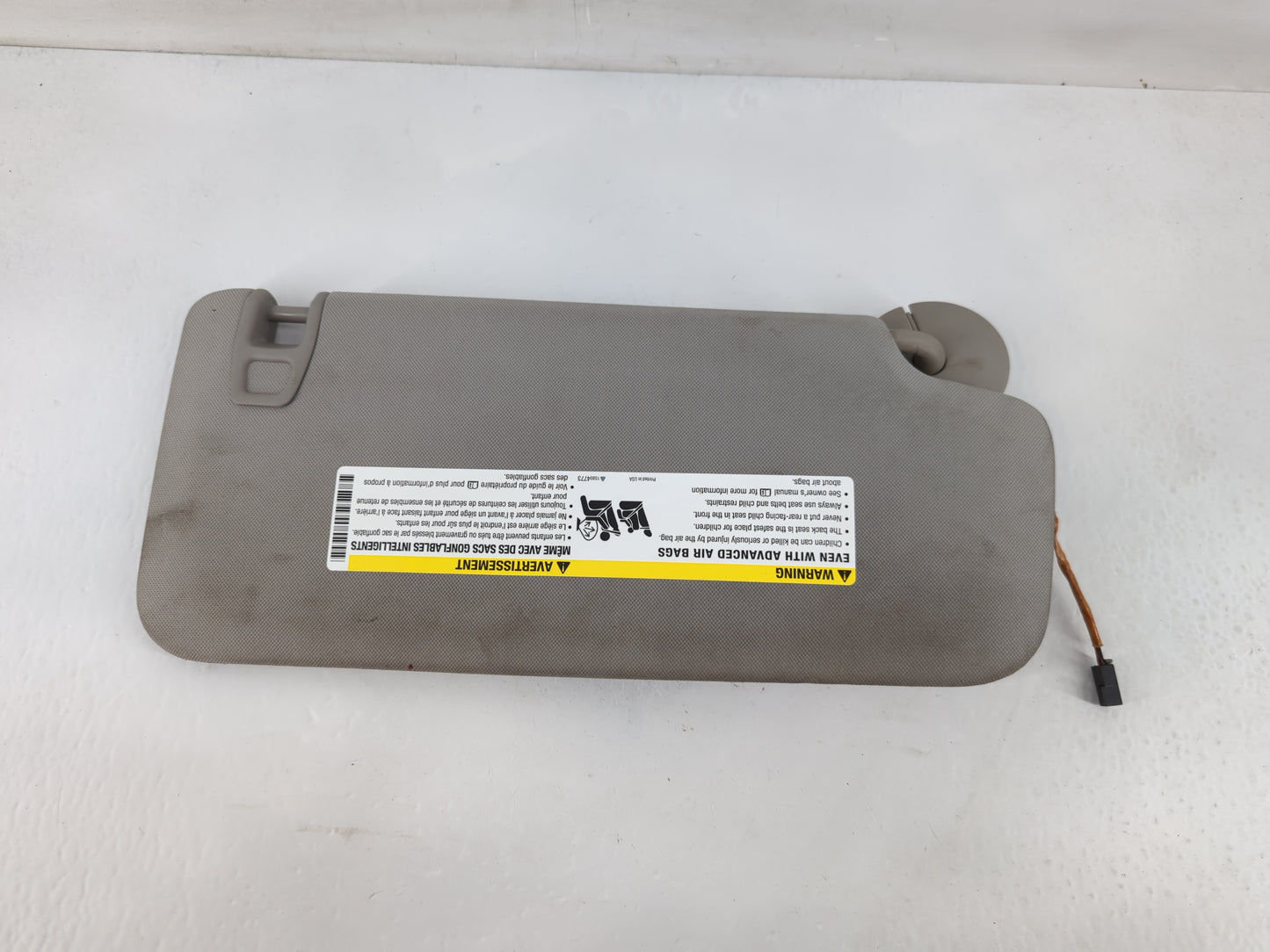 2012 Chevrolet Traverse Sun Visor Shade Replacement Driver Left Mirror Fits OEM Used Auto Parts - Oemusedautoparts1.com