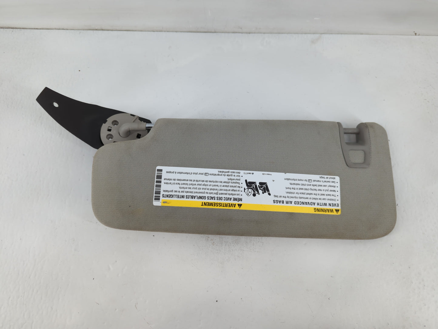 2014-2020 Chevrolet Impala Sun Visor Shade Replacement Passenger Right Mirror Fits Fits 2014 2015 2016 2017 2018 2019 2020 OEM Used Auto Parts - Oemusedautoparts1.com