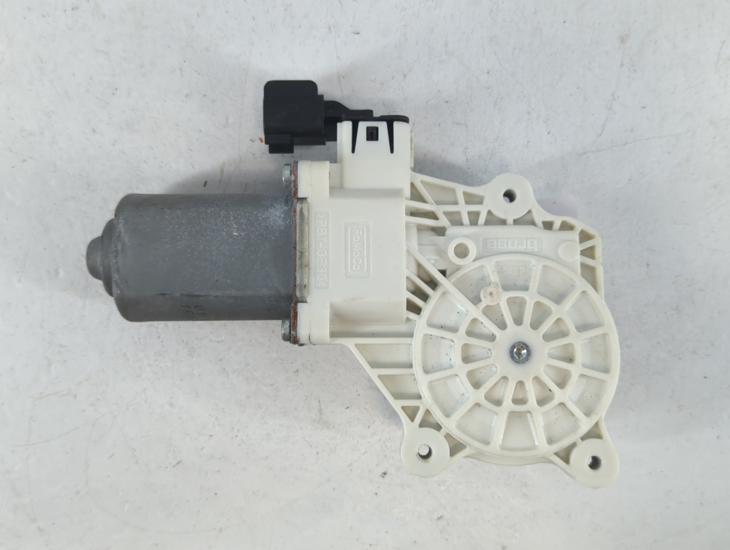 2015-2018 Ford Focus Driver Front Door Window Oem - Oemusedautoparts1.com
