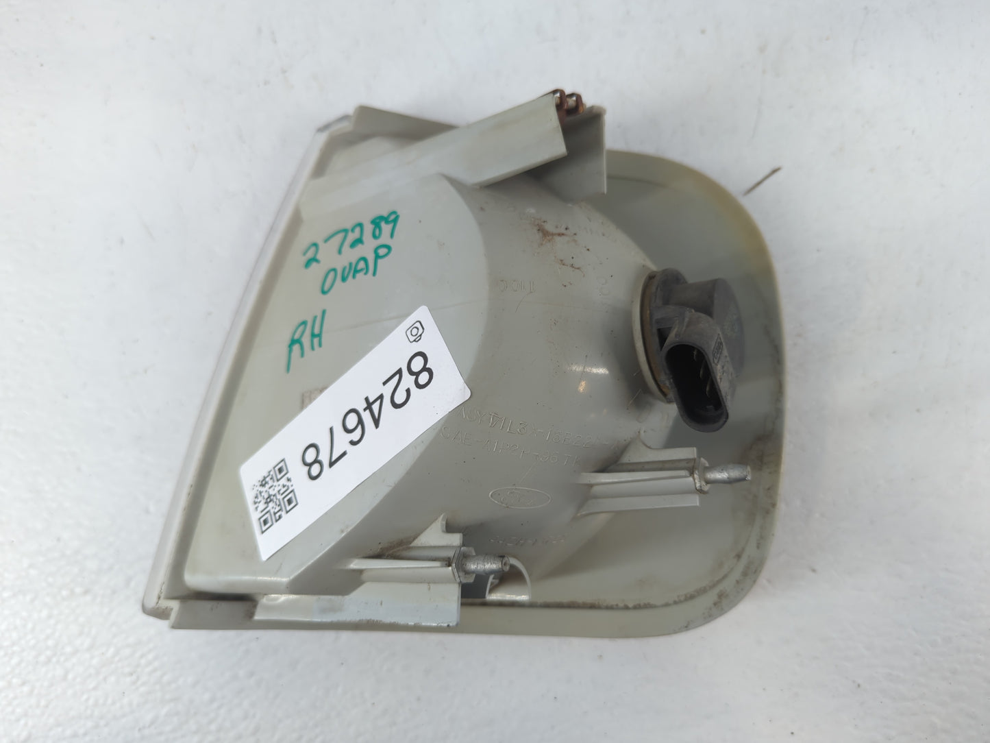 1997-1997 Ford F-150 Passenger Right Oem Head Light Headlight Lamp - Oemusedautoparts1.com