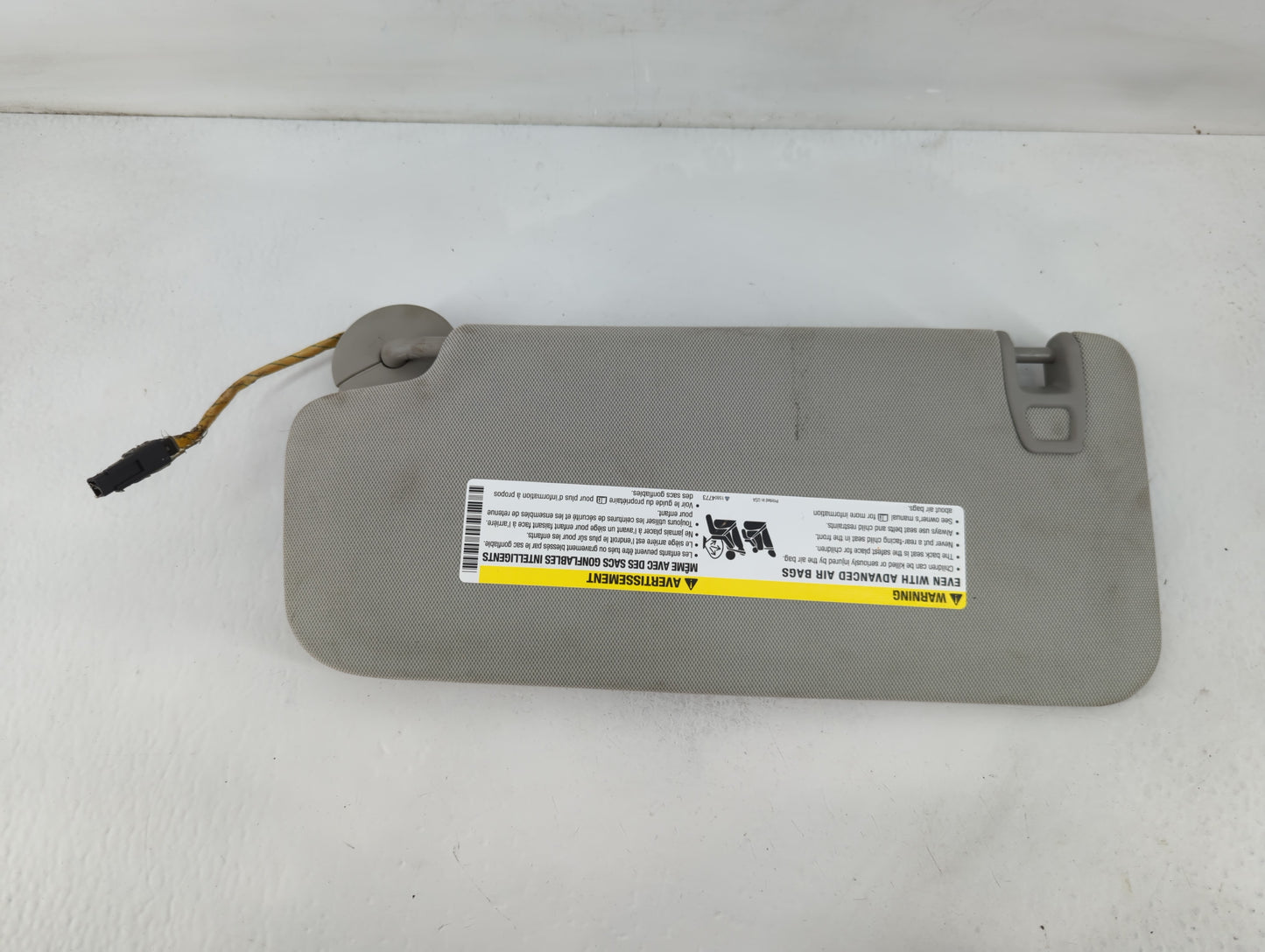 2010-2017 Chevrolet Equinox Sun Visor Shade Replacement Passenger Right Mirror Fits Fits 2010 2011 2012 2013 2014 2015 2016 2017 OEM Used Auto Parts - Oemusedautoparts1.com