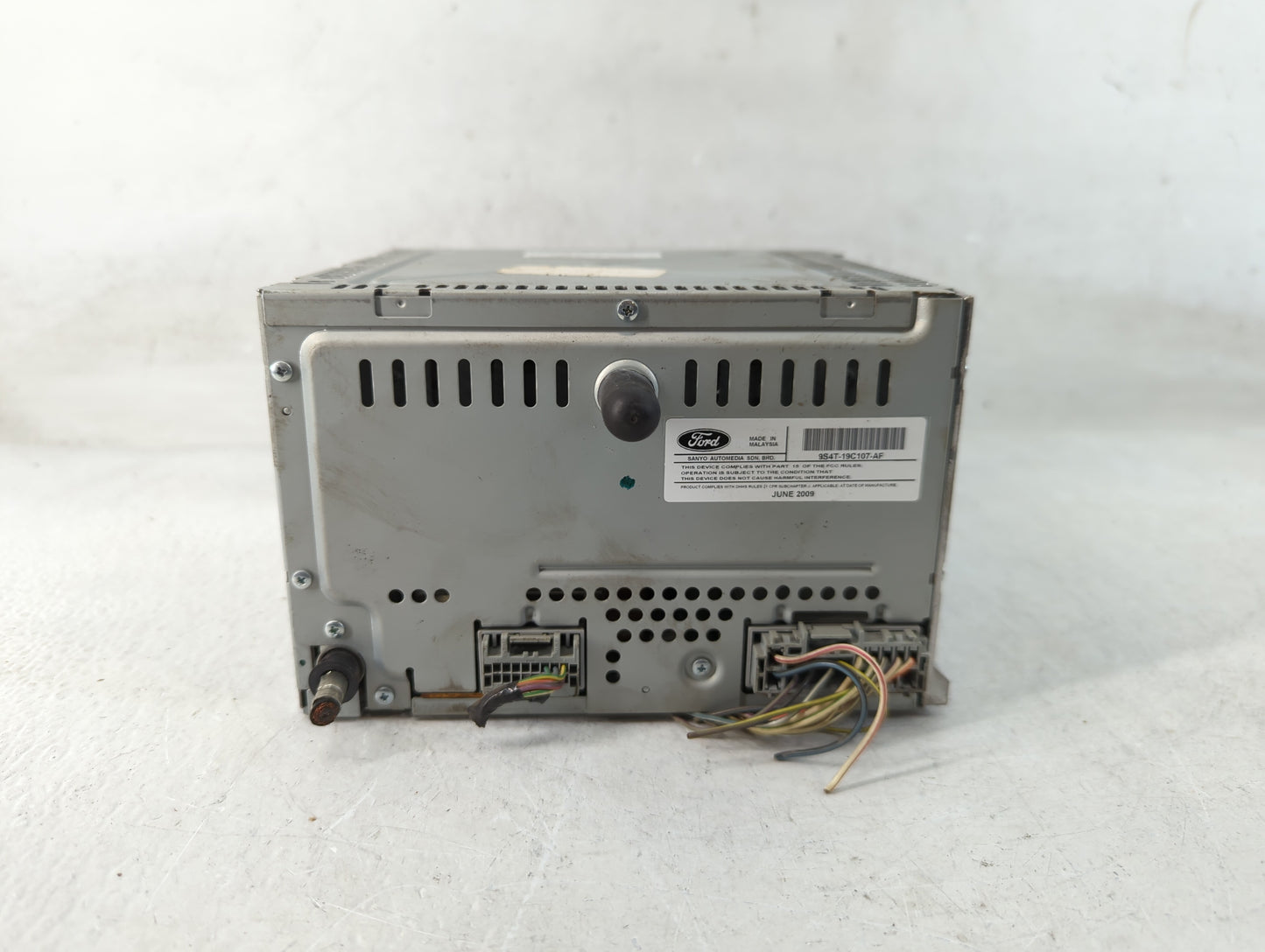 2009-2011 Ford Focus Radio AM FM Cd Player Receiver Replacement P/N:9S4T-19C107-AF Fits Fits 2009 2010 2011 OEM Used Auto Parts - Oemusedautoparts1.com