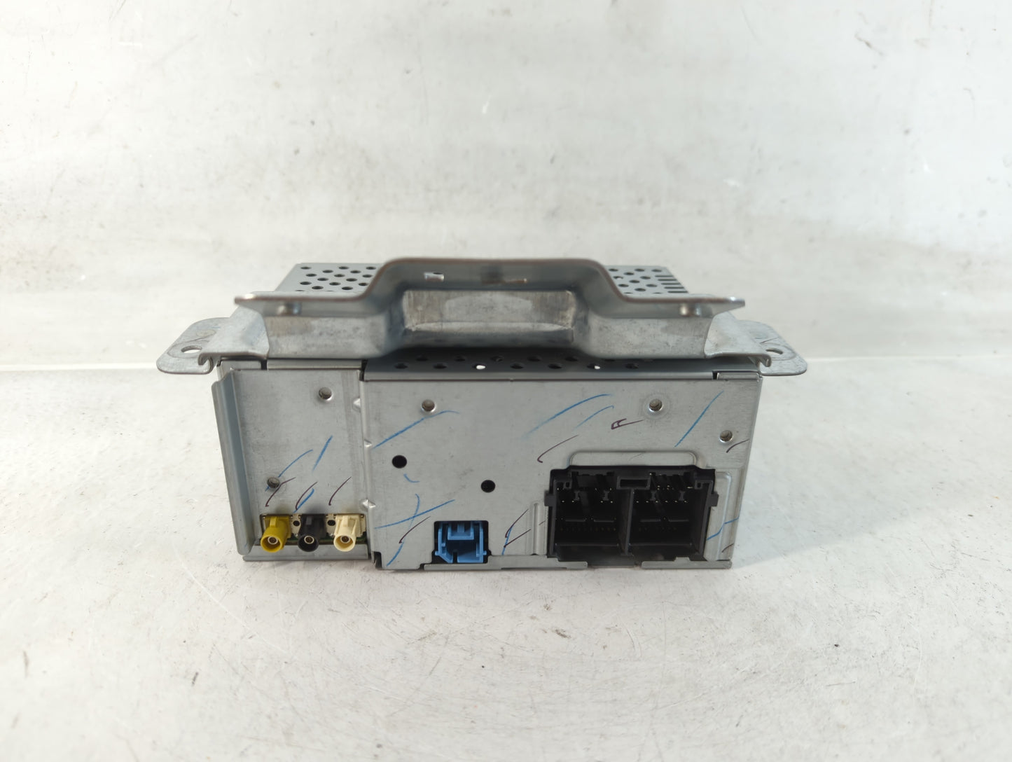 2018-2019 Ford Ecosport Radio AM FM Cd Player Receiver Replacement P/N:J2BT-19C107-ZL Fits Fits 2018 2019 OEM Used Auto Parts - Oemusedautoparts1.com