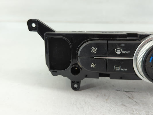 2017-2019 Kia Soul Climate Control Module Temperature AC/Heater Replacement P/N:97250-B2DQ1CA Fits Fits 2017 2018 2019 OEM Used Auto Parts