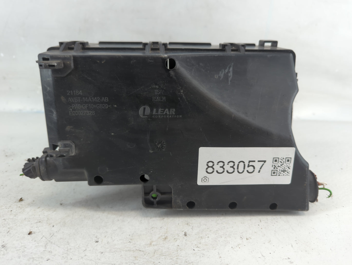 2013-2016 Ford Escape Fusebox Fuse Box Panel Relay Module P/N:AV6T-14A067 AD Fits Fits 2013 2014 2015 2016 OEM Used Auto Parts - Oemusedautoparts1.com