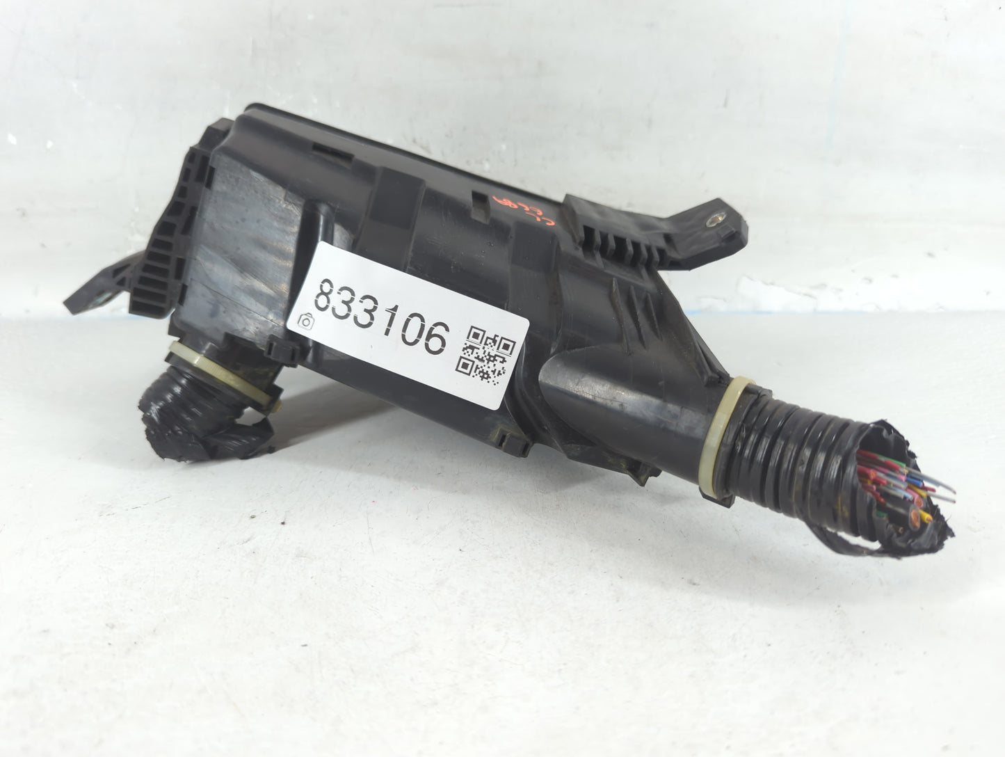 2016-2018 Honda Hr-V Fusebox Fuse Box Panel Relay Module P/N:T7A-C 4063 Fits Fits 2016 2017 2018 OEM Used Auto Parts - Oemusedautoparts1.com