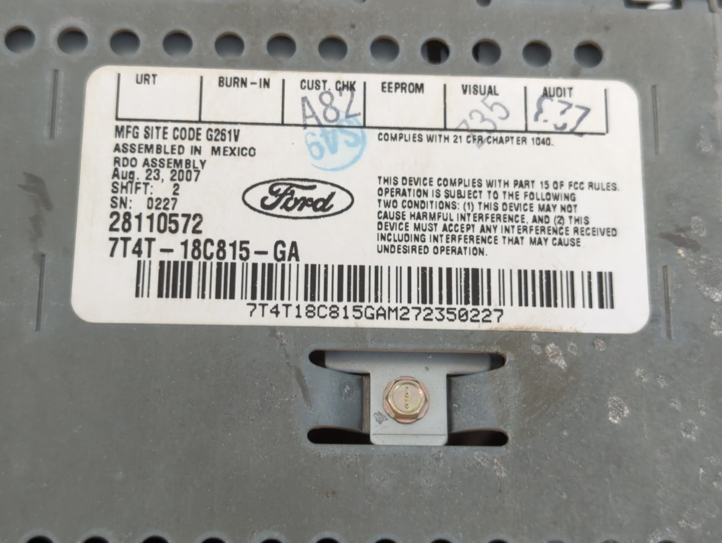 2007 Ford Edge Radio AM FM Cd Player Receiver Replacement P/N:7T4T-18C815-GA Fits OEM Used Auto Parts - Oemusedautoparts1.com