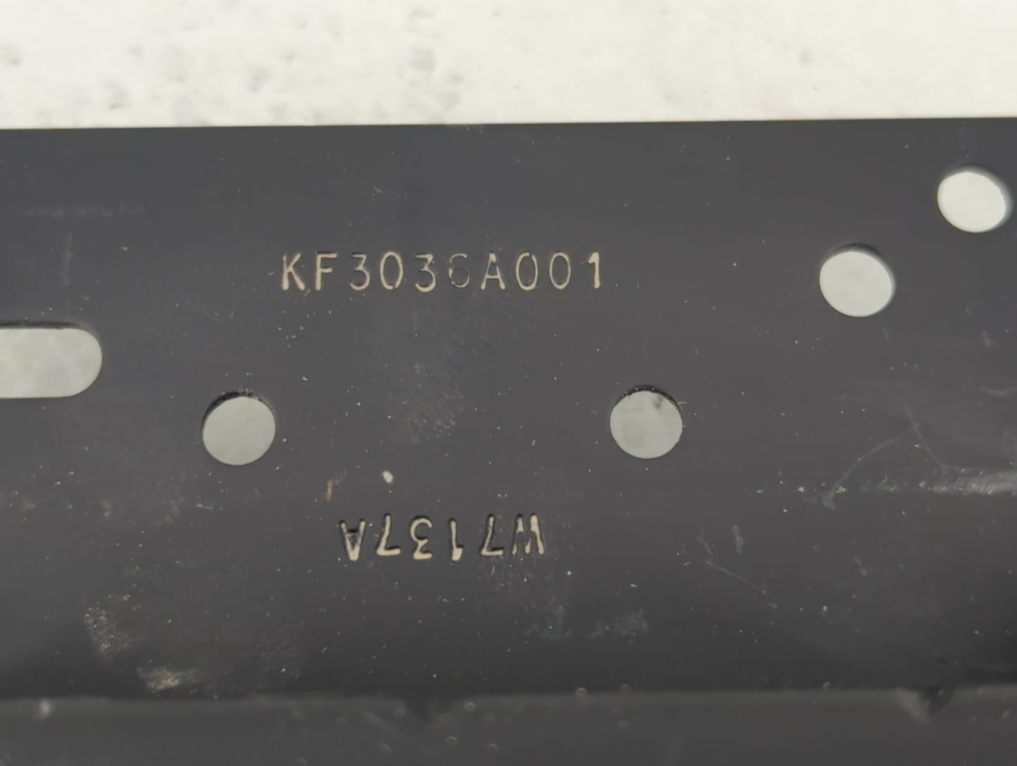 2008 Ford Escape Center Console Armrest Cover Lid P/N:KF3036A001 Fits OEM Used Auto Parts - Oemusedautoparts1.com