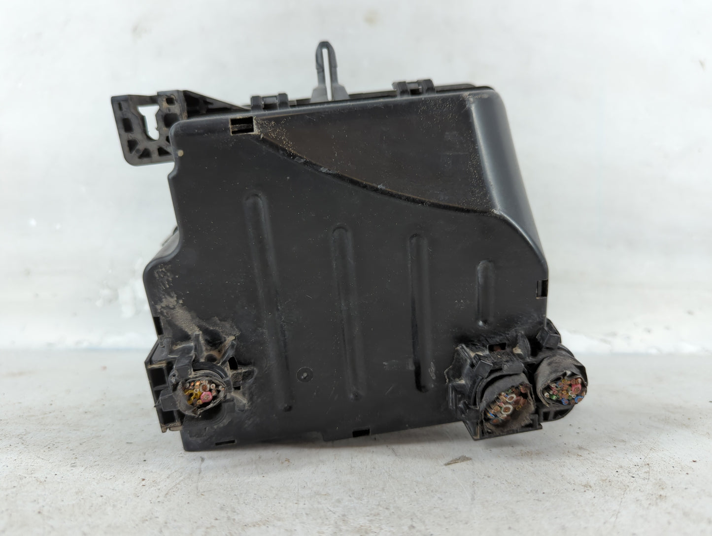 2015-2019 Kia Soul Fusebox Fuse Box Panel Relay Module P/N:91713B2770 Fits Fits 2015 2016 2017 2018 2019 OEM Used Auto Parts - Oemusedautoparts1.com