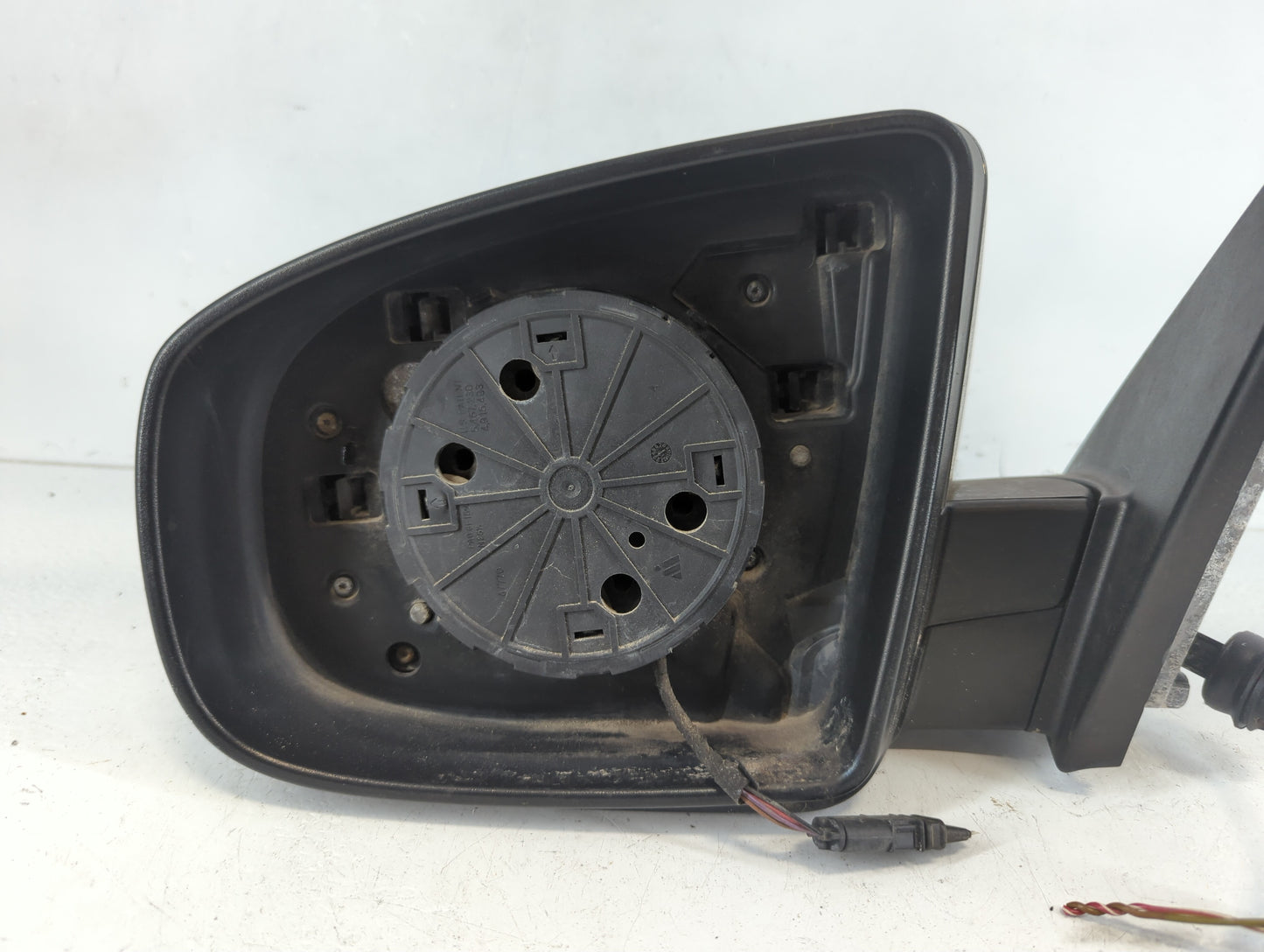 2005 Chevrolet Trailblazer Driver Left Side View Manual Door Mirror Grey