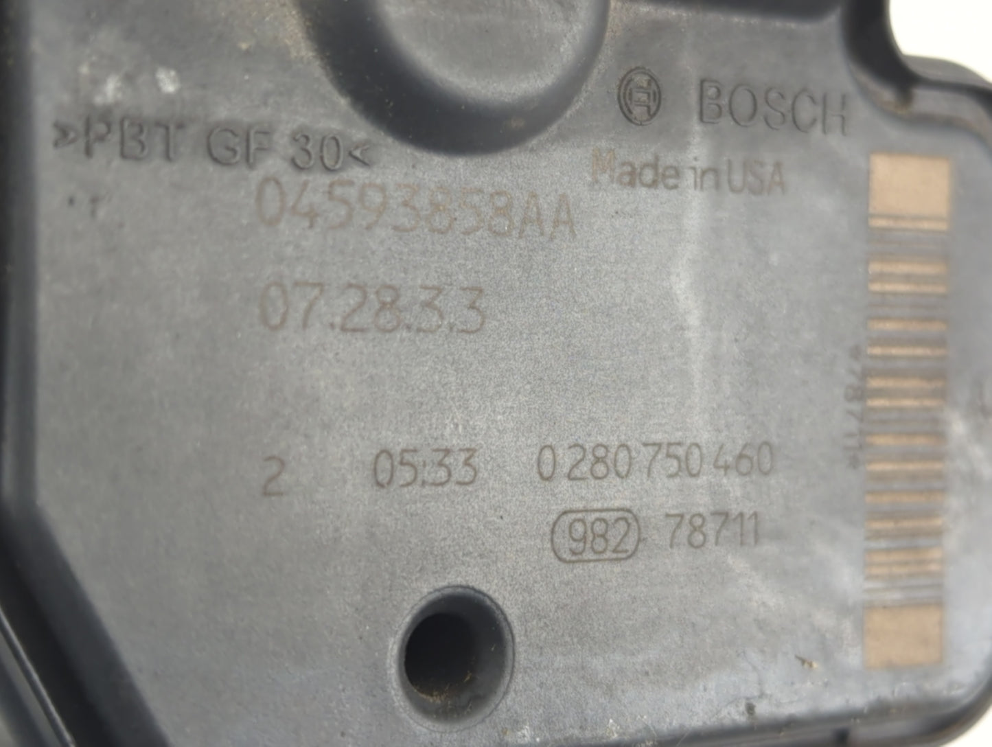 2008-2010 Chrysler Town & Country Throttle Body P/N:0 280 750 460 04593858AA Fits Fits 2008 2009 2010 2011 OEM Used Auto Parts - Oemusedautoparts1.com