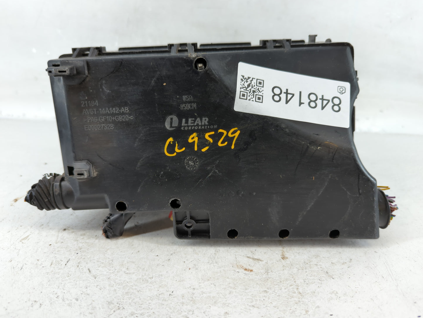 2018-2019 Lincoln Mkc Fusebox Fuse Box Panel Relay Module P/N:AV6T-14A142-AB Fits Fits 2018 2019 OEM Used Auto Parts - Oemusedautoparts1.com