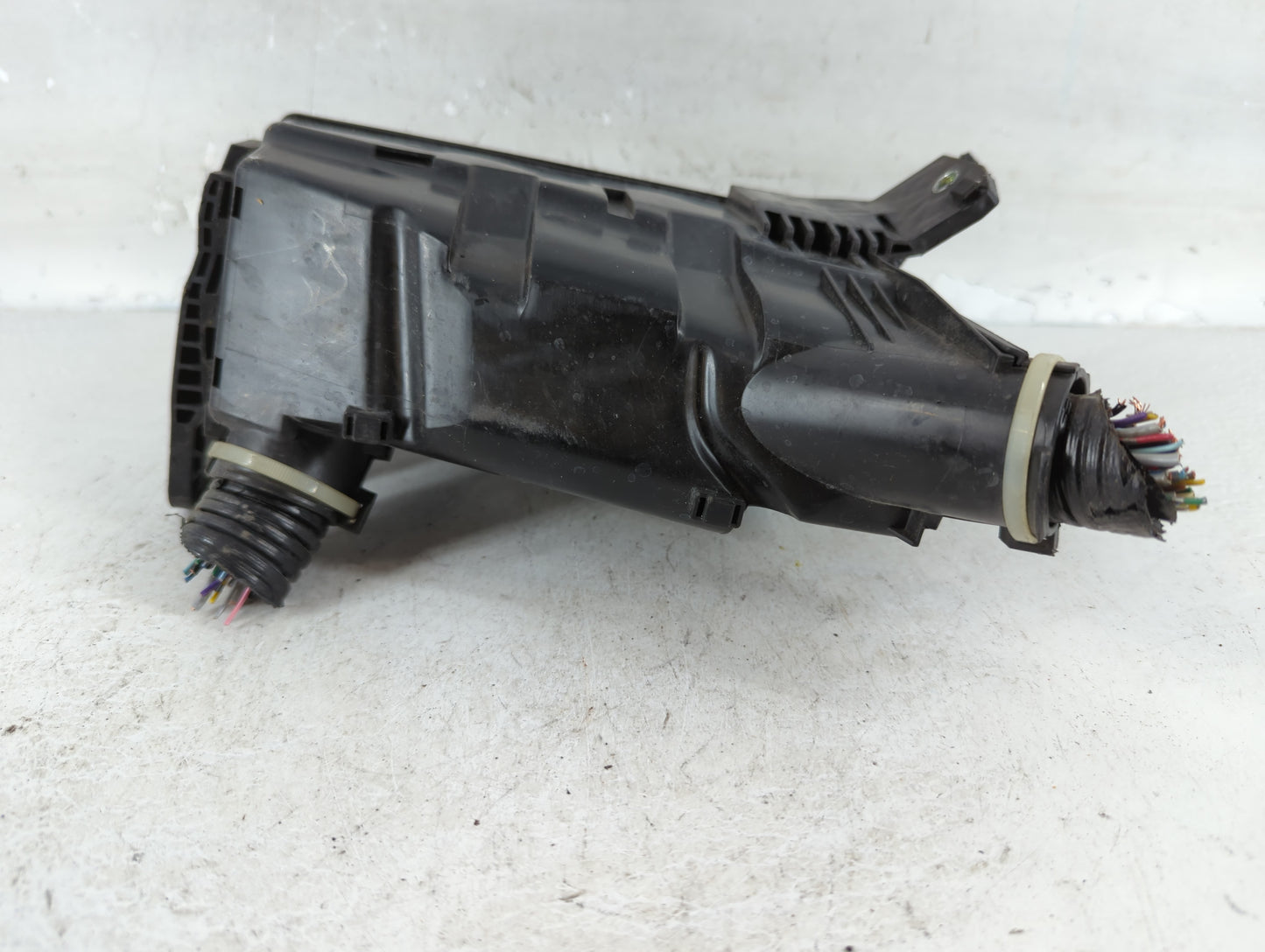 2015-2016 Honda Fit Fusebox Fuse Box Panel Relay Module P/N:T5A-D 4063 Fits Fits 2015 2016 OEM Used Auto Parts - Oemusedautoparts1.com