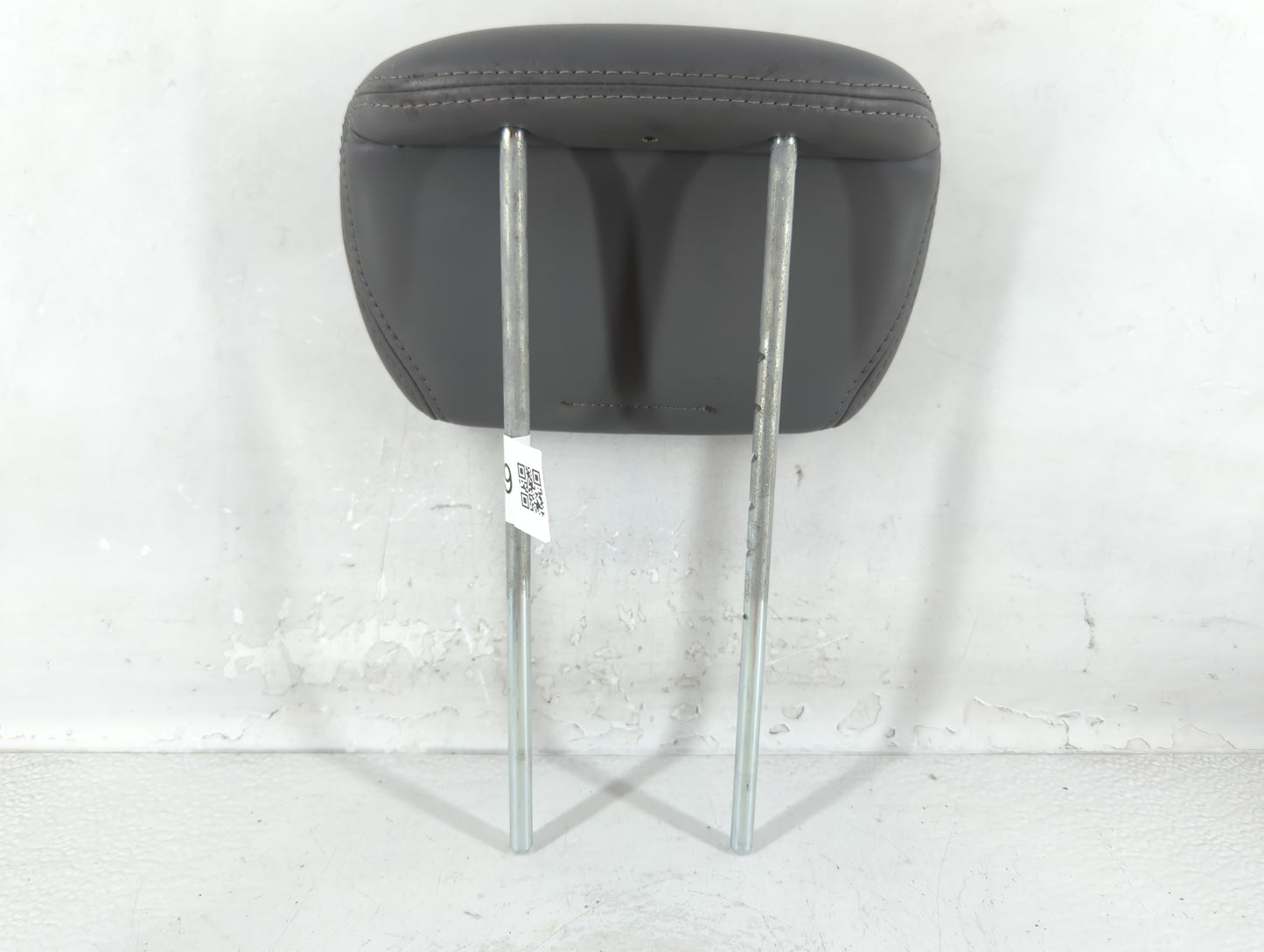 2010 Volkswagen Routan Headrest Head Rest Rear Seat Fits OEM Used Auto Parts - Oemusedautoparts1.com