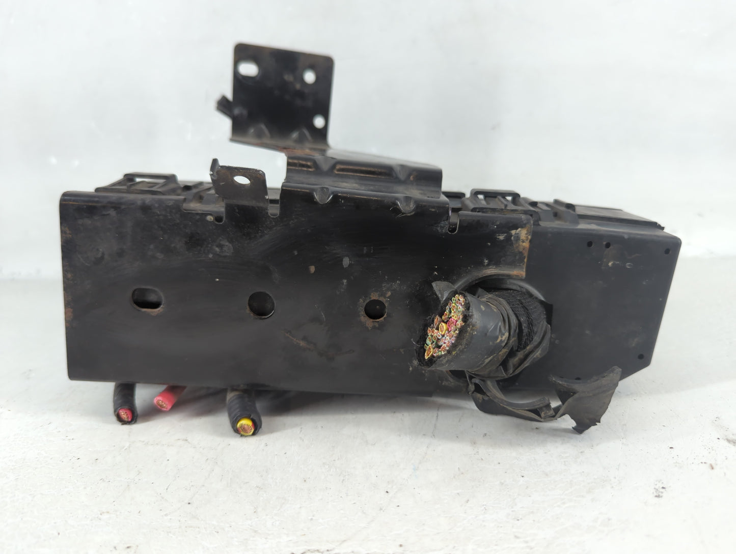 2008 Mercury Mariner Fusebox Fuse Box Panel Relay Module P/N:8M64 14A254 AB Fits OEM Used Auto Parts - Oemusedautoparts1.com