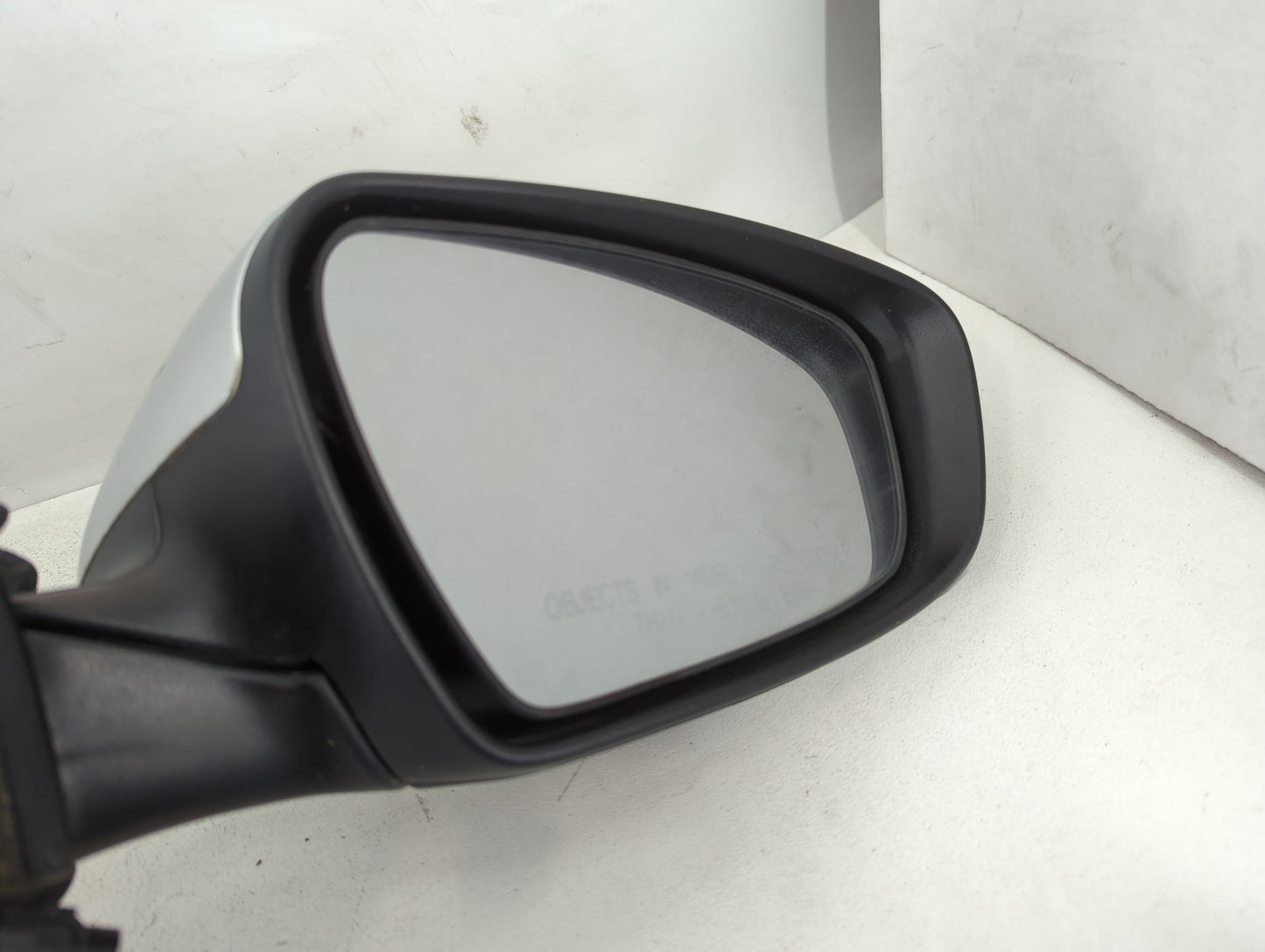 2014 Kia Forte Fuel Tank Door Lid Gas Tank Silver - Oemusedautoparts1.com
