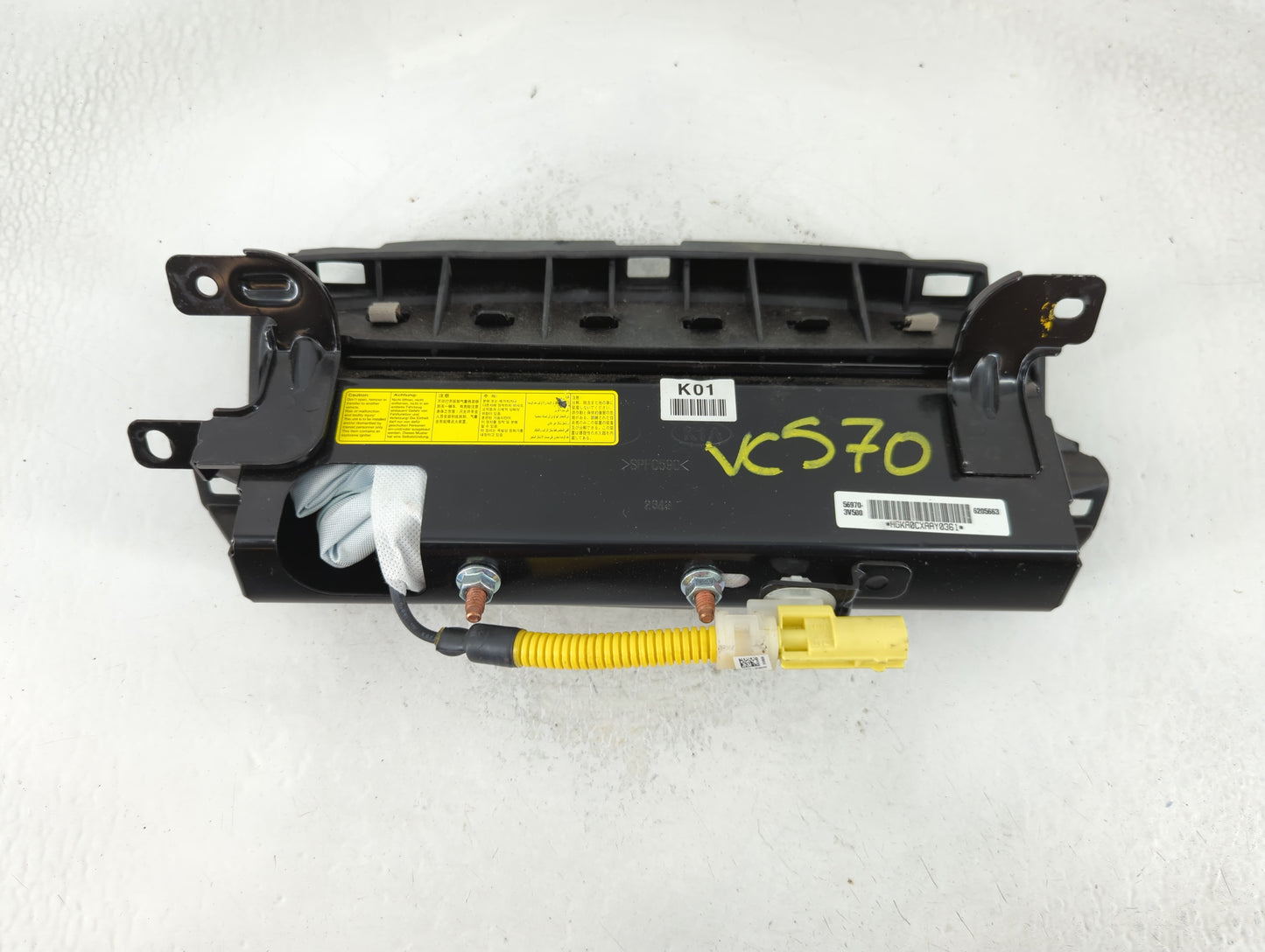 2012-2017 Hyundai Azera Air Bag Passenger Right Knee OEM P/N:56970-3V500 Fits Fits 2012 2016 2017 OEM Used Auto Parts - Oemusedautoparts1.com