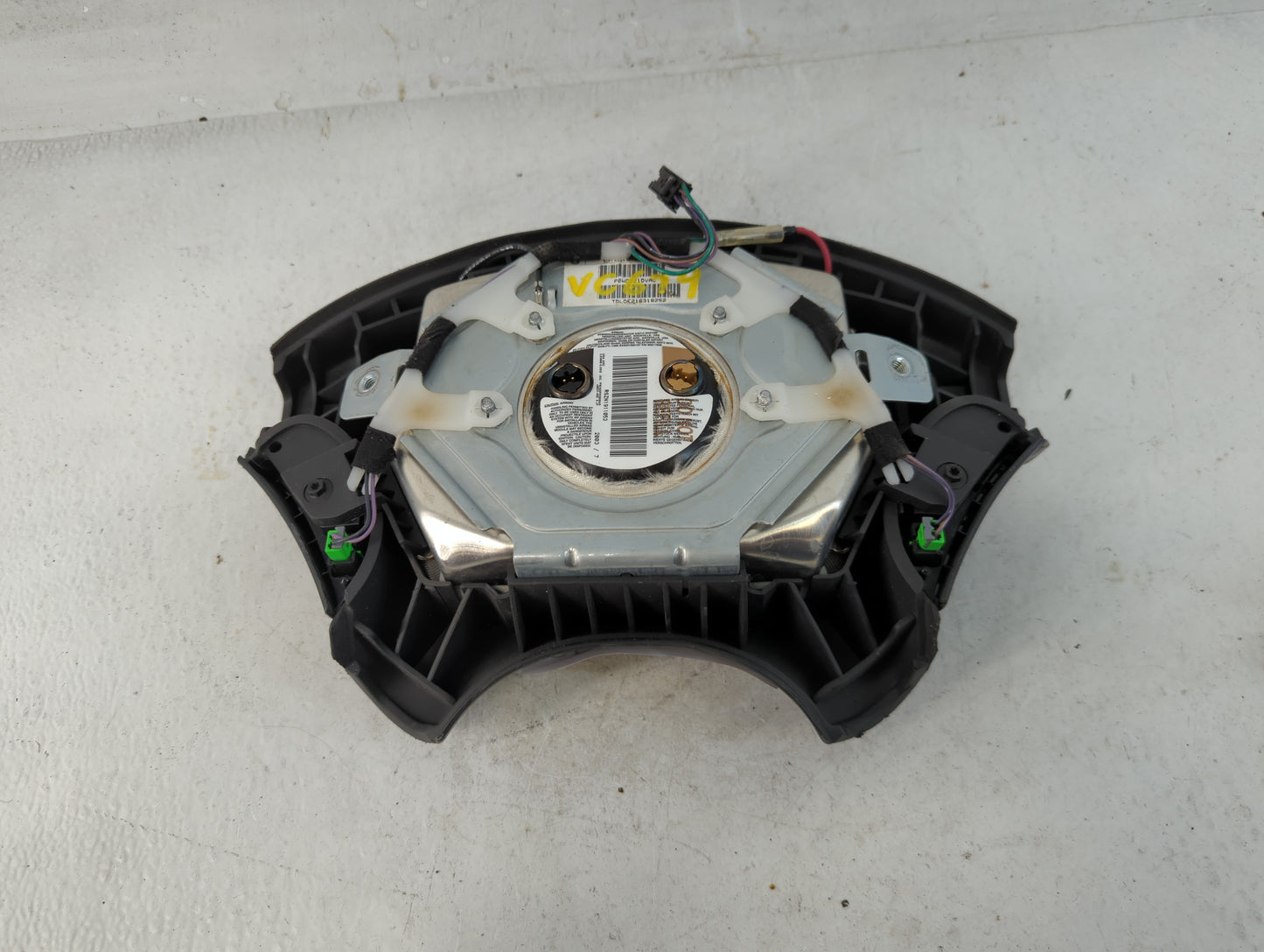 2004 Dodge Caravan Air Bag Driver Left Steering Wheel Mounted Fits OEM Used Auto Parts - Oemusedautoparts1.com