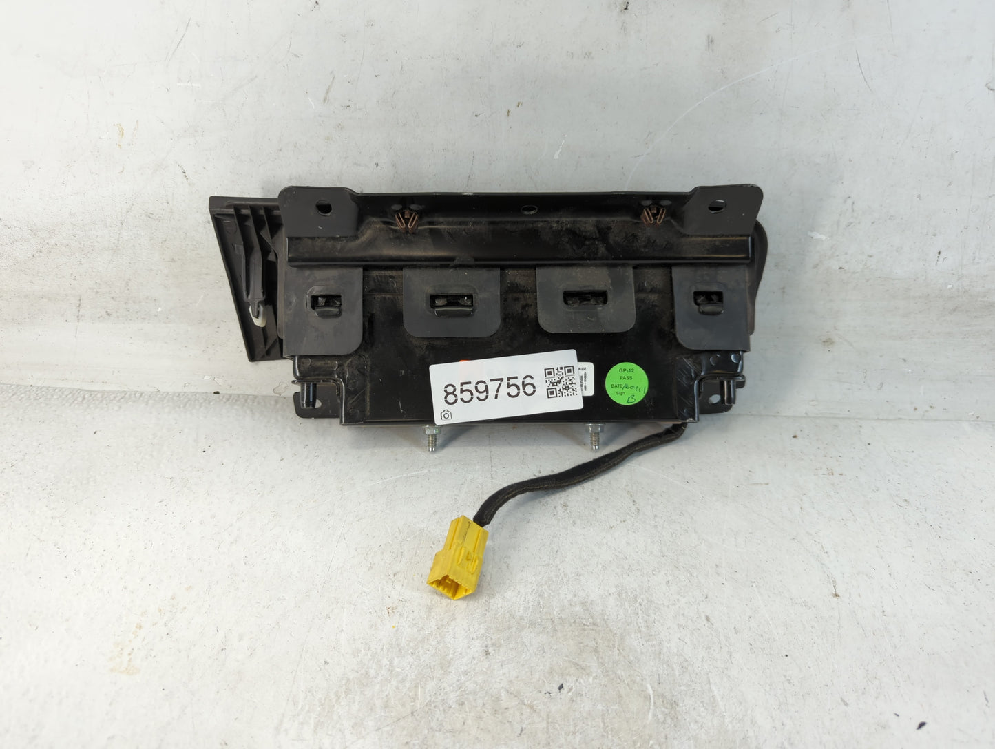 2011-2012 Chevrolet Cruze Air Bag Driver Left Knee OEM P/N:95218715 Fits Fits 2011 2012 OEM Used Auto Parts - Oemusedautoparts1.com