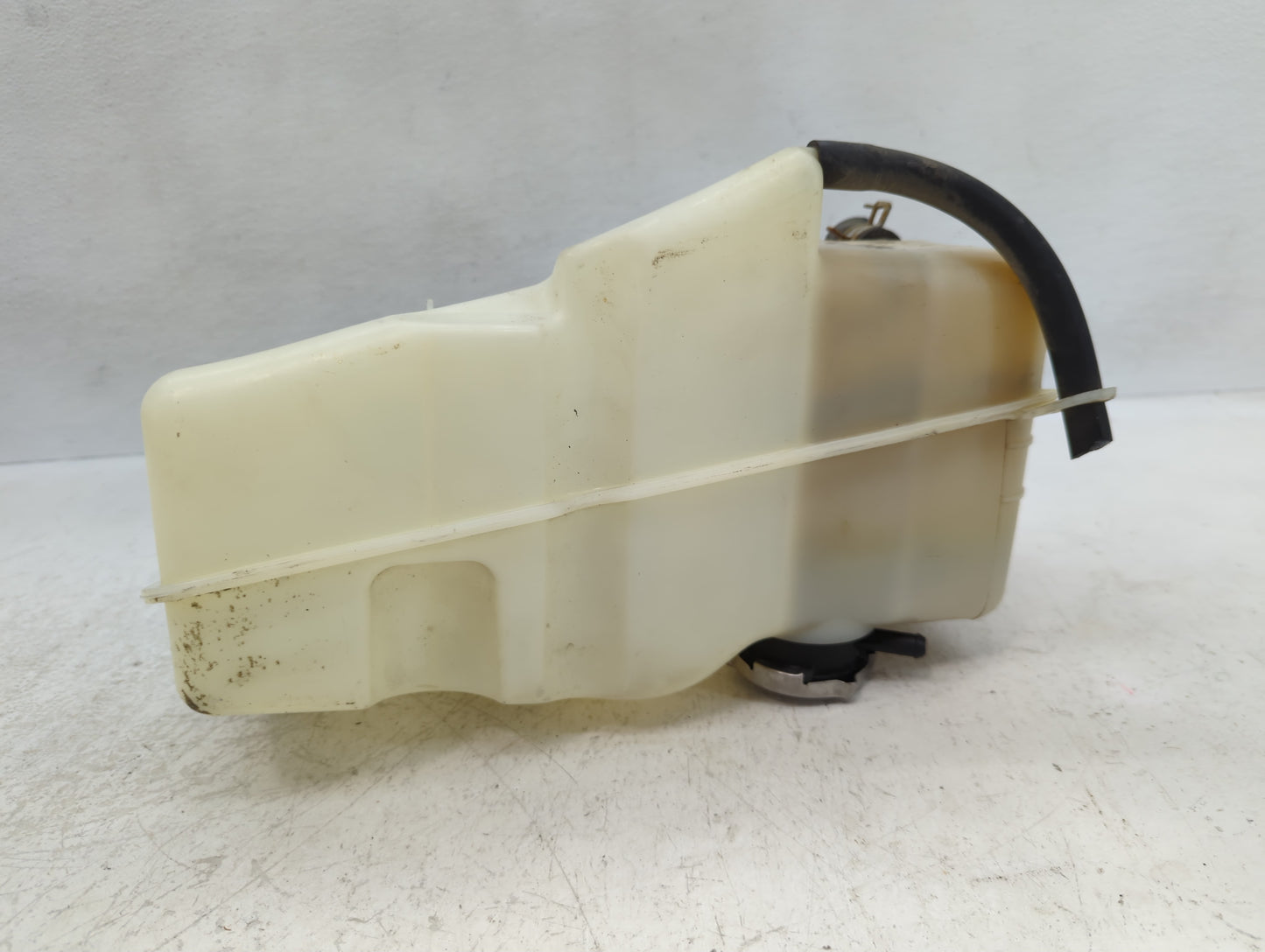 2000 Chrysler Concorde Radiator Coolant Overflow Expansion Tank Bottle - Oemusedautoparts1.com