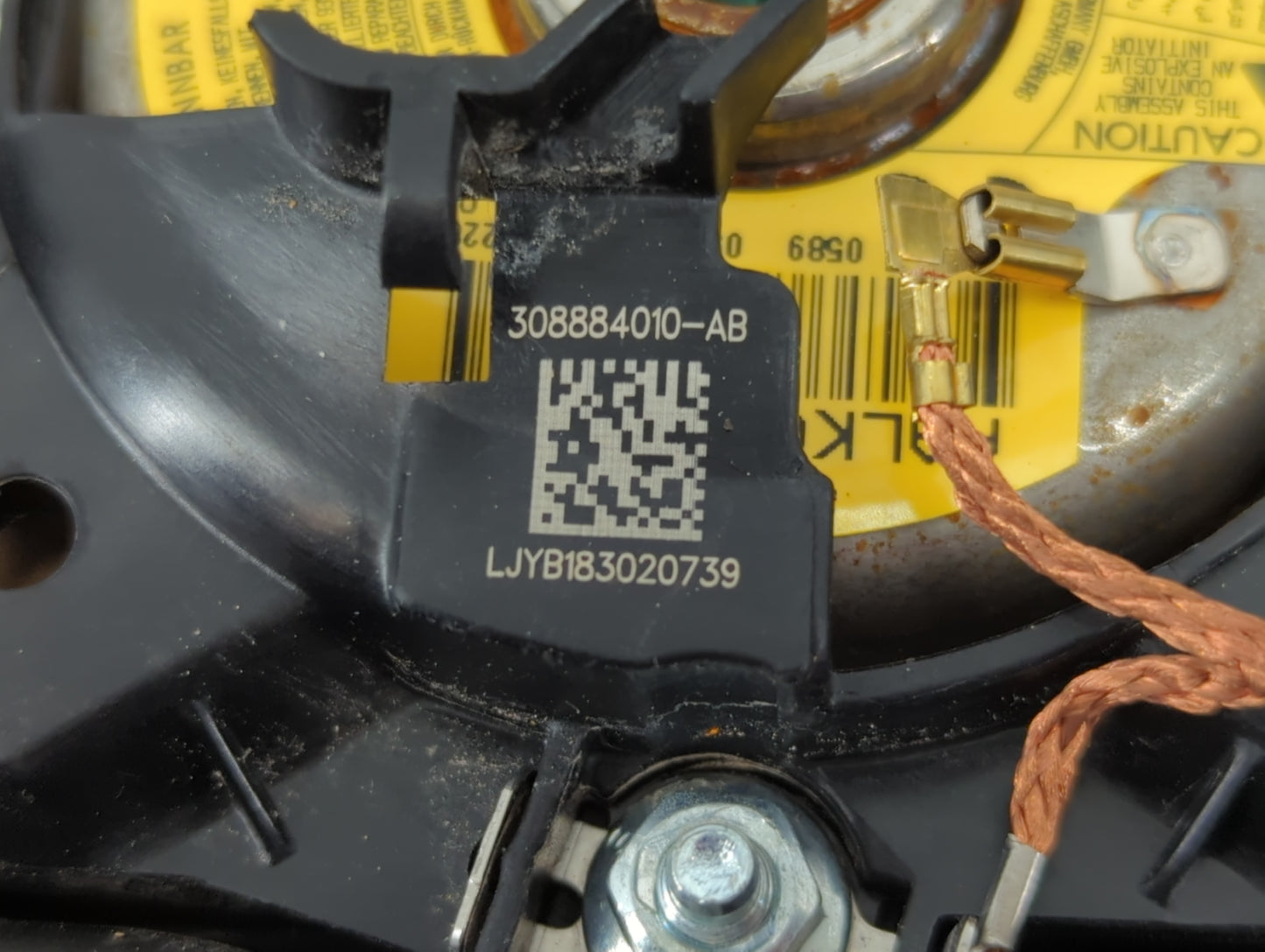 2018-2020 Jaguar F-Pace Air Bag Driver Left Steering Wheel Mounted P/N:308884010-AB Fits Fits 2018 2019 2020 OEM Used Auto Parts - Oemusedautoparts1.com