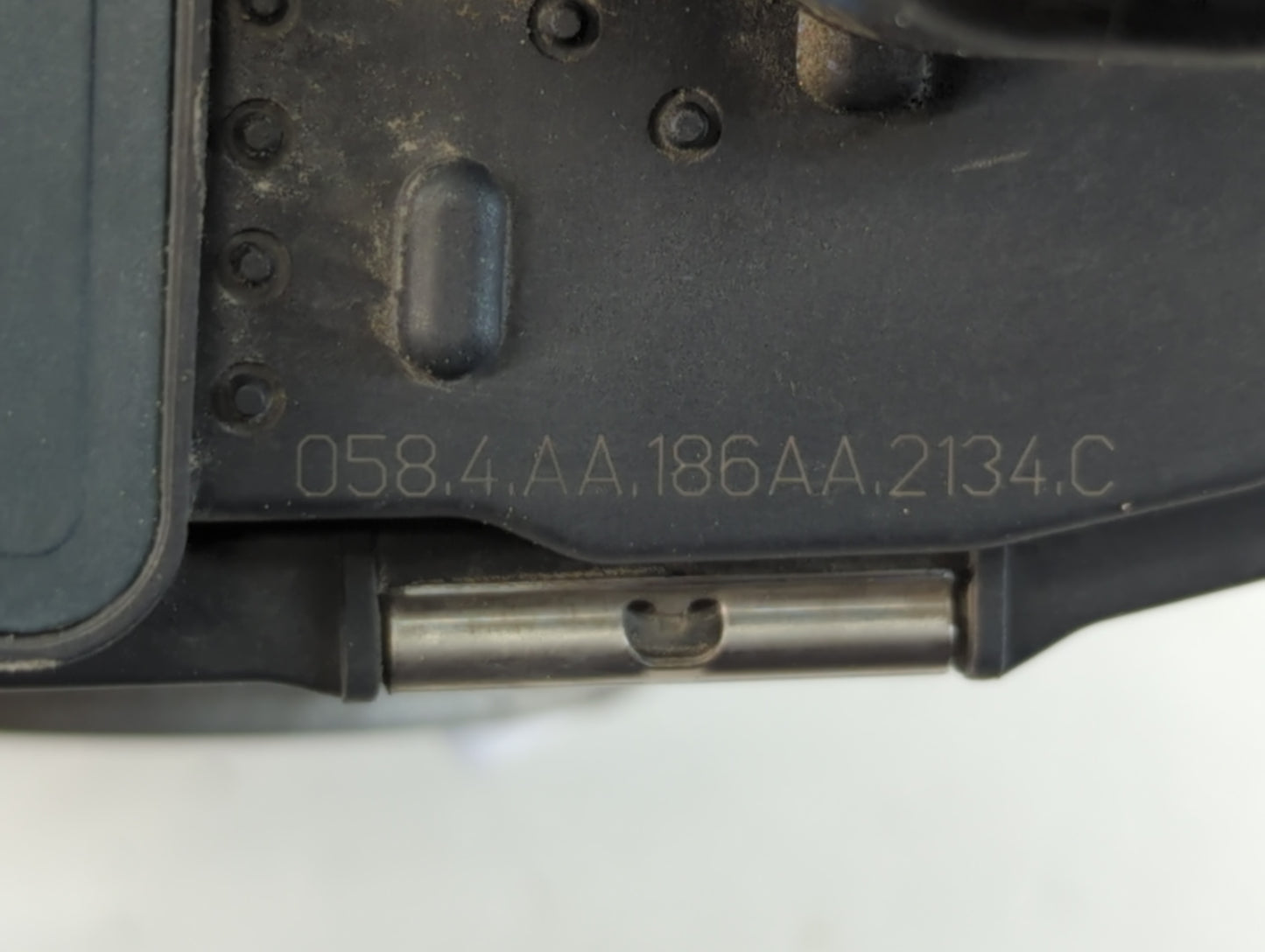 2010-2011 Chevrolet Equinox Throttle Body P/N:0584AA 186AA Fits Fits 2007 2008 2009 2010 2011 2012 OEM Used Auto Parts - Oemusedautoparts1.com