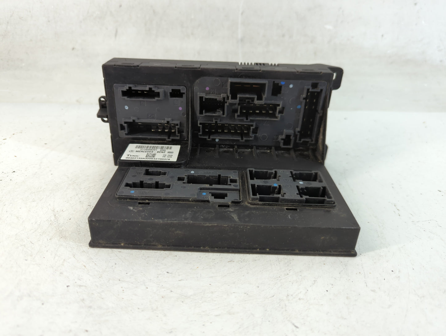 2007 Mercedes-Benz Eclass PCM Engine Control Computer ECU ECM PCU OEM P/N:2115456201 Fits Fits 2008 OEM Used Auto Parts - Oemusedautoparts1.com