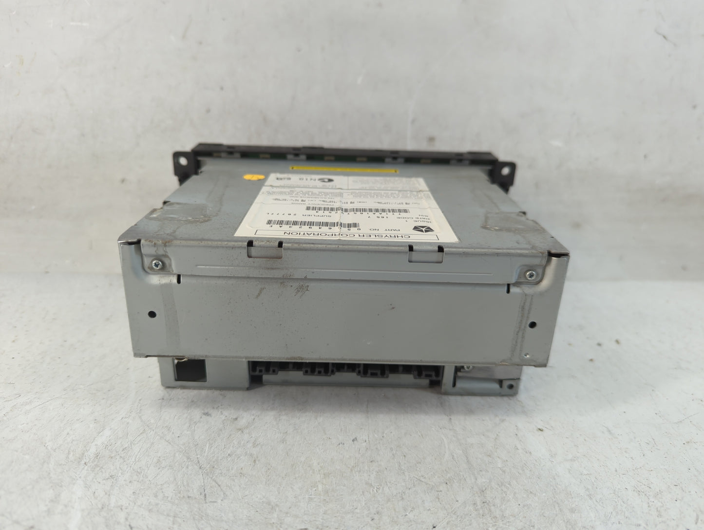 2008-2010 Chrysler 300 Radio AM FM Cd Player Receiver Replacement P/N:05064923AE Fits Fits 2008 2009 2010 OEM Used Auto Parts