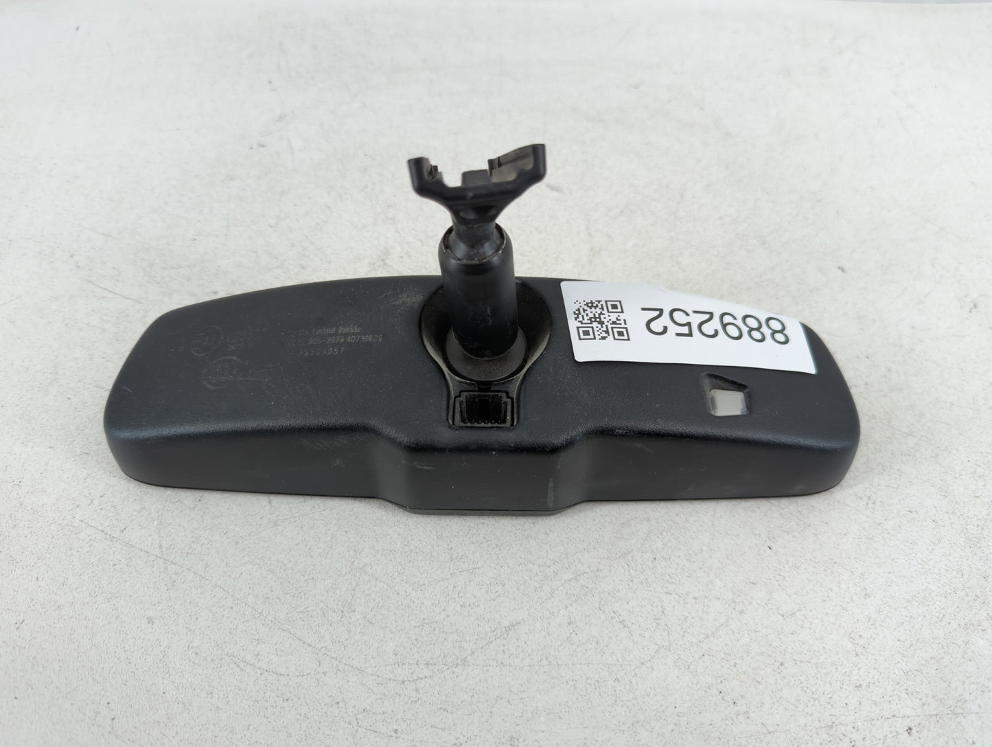 2004-2017 Mitsubishi Outlander Interior Rear View Mirror Replacement OEM P/N:E11026537 Fits OEM Used Auto Parts - Oemusedautoparts1.com