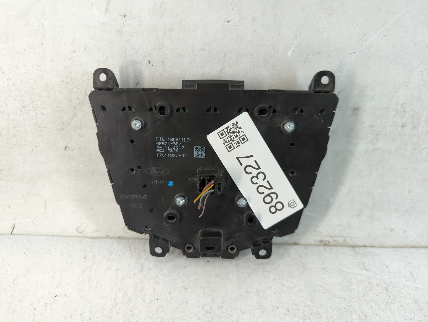 2017-2019 Ford Escape Radio AM FM Cd Player Receiver Replacement P/N:F1ET18K811LD Fits Fits 2015 2016 2017 2018 2019 OEM Used Auto Parts - Oemusedautoparts1.com