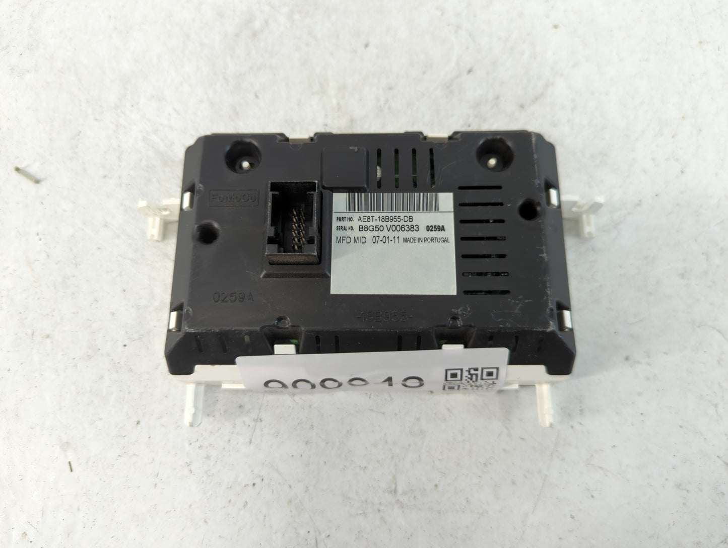 2011 Ford Fiesta Radio AM FM Cd Player Receiver Replacement P/N:AE8T-18B955-DB Fits OEM Used Auto Parts - Oemusedautoparts1.com