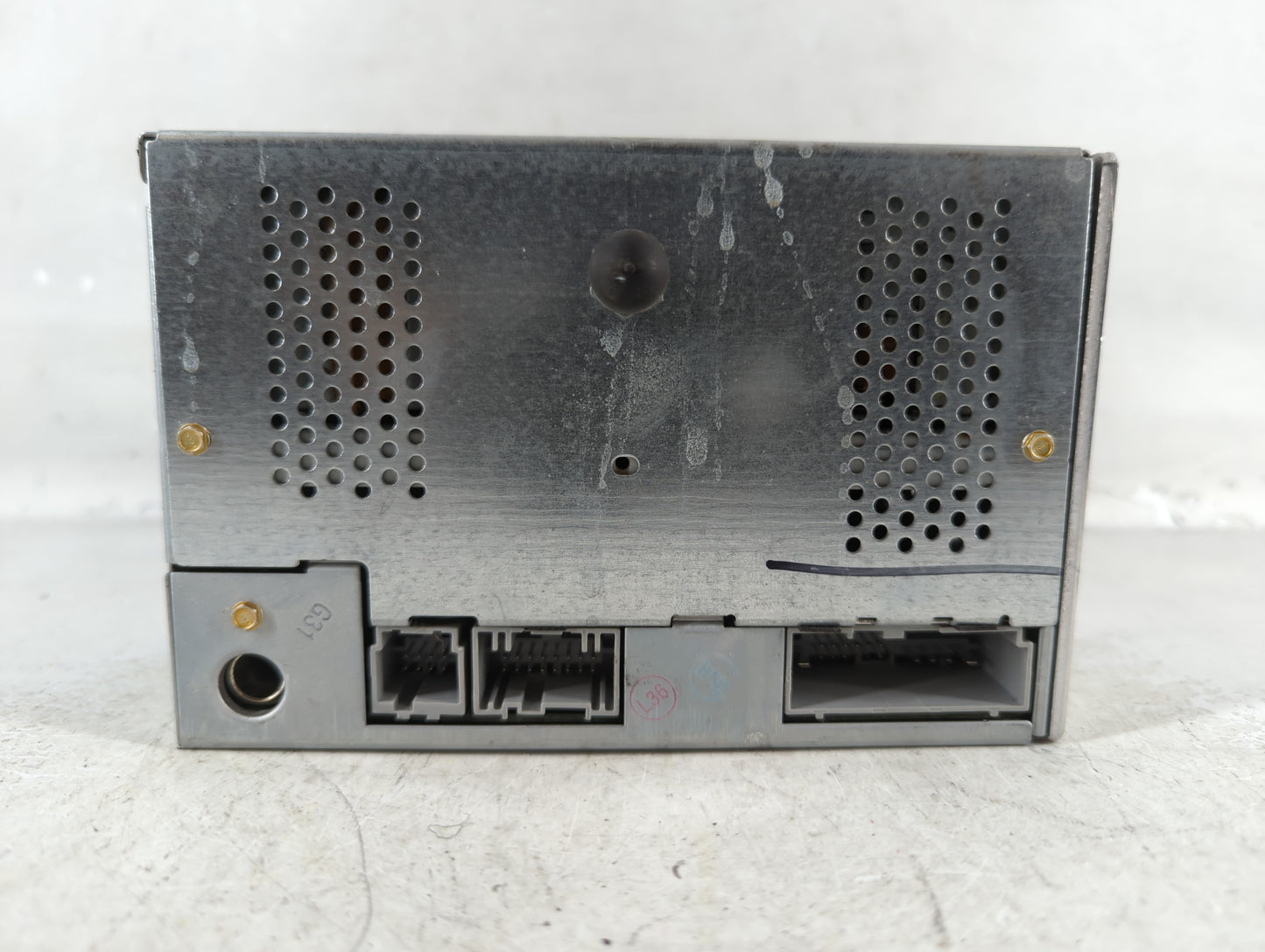 2006 Ford Mustang Radio AM FM Cd Player Receiver Replacement P/N:6R3T-18C815-GE Fits OEM Used Auto Parts - Oemusedautoparts1.com