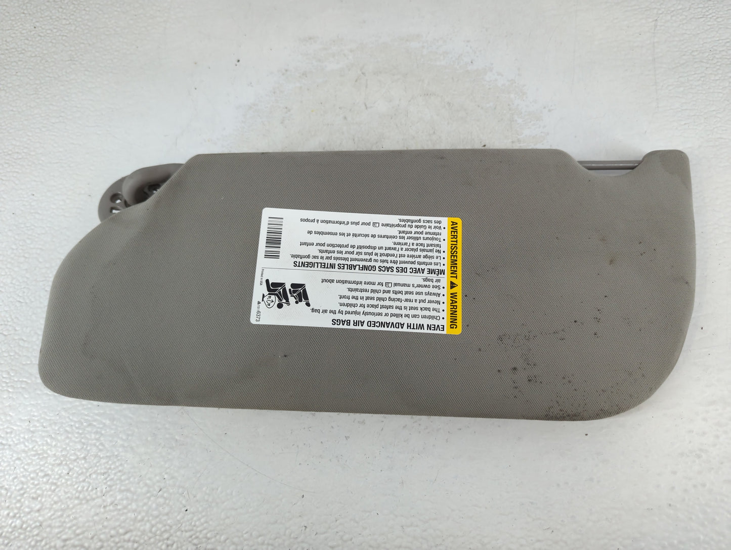 2005-2009 Chevrolet Uplander Sun Visor Shade Replacement Passenger Right Mirror Fits Fits 2005 2006 2007 2008 2009 OEM Used Auto Parts