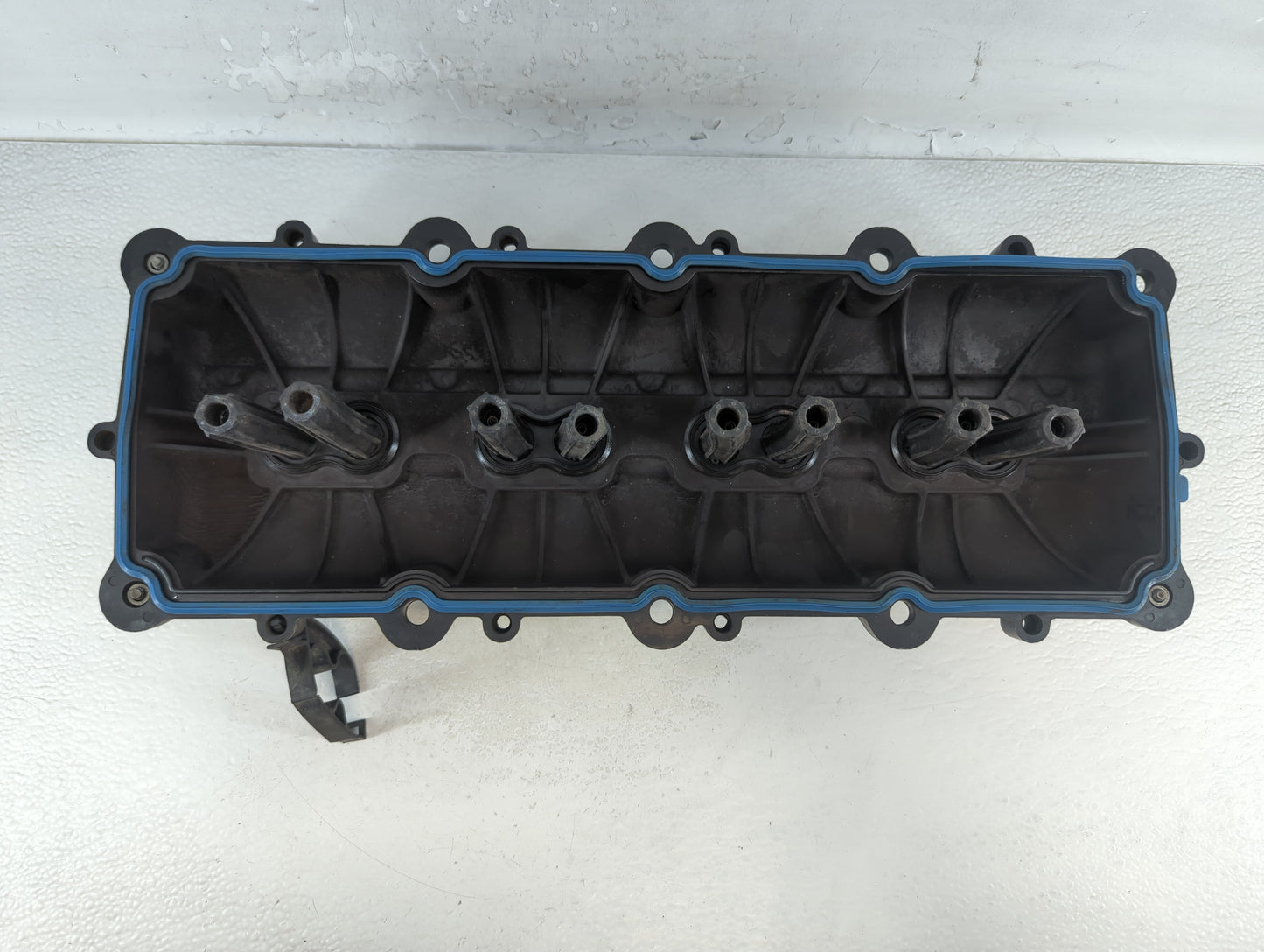 2011 Dodge Ram 1500 Passenger Right Cylinder Head Valve Cover Fits OEM Used Auto Parts - Oemusedautoparts1.com