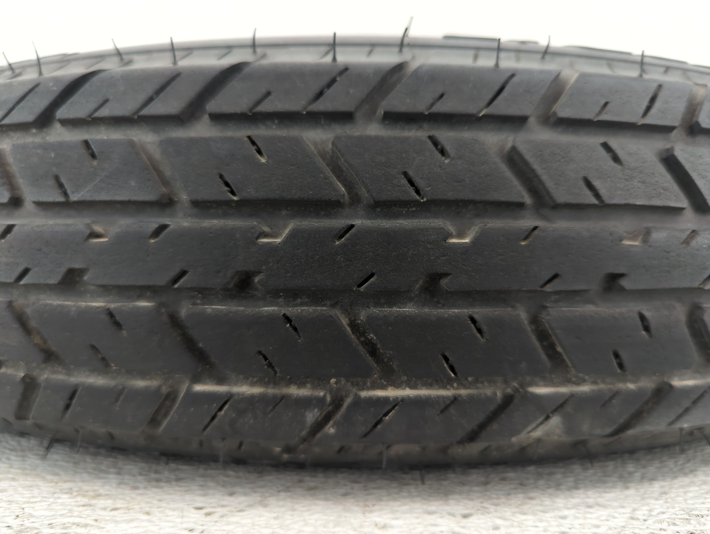 2009-2016 Hyundai Genesis Spare Donut Tire Wheel Rim Oem